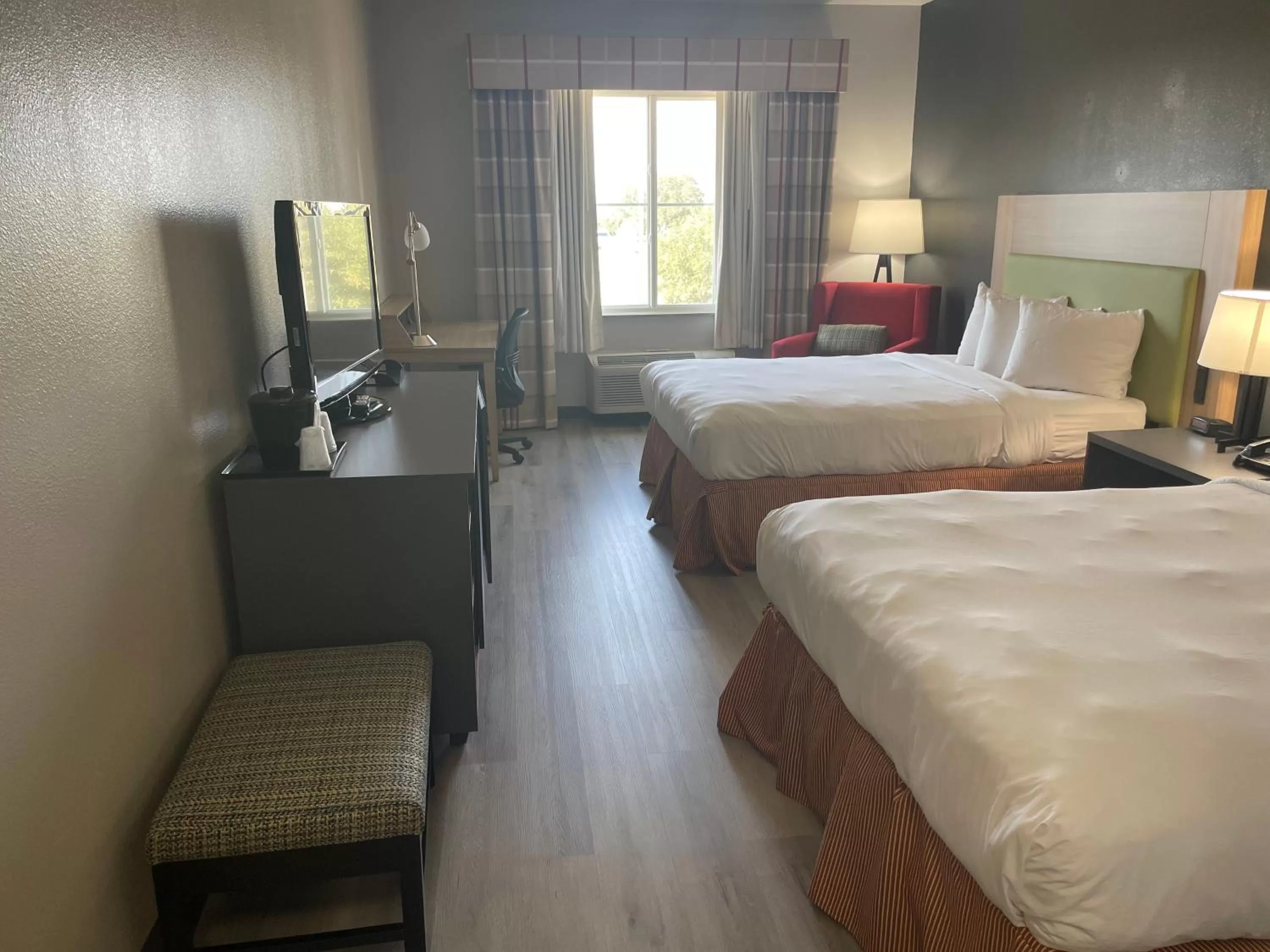 Queen Room with Two Queen Beds - Disability Access in Country Inn & Suites by Radisson, College Station, TX