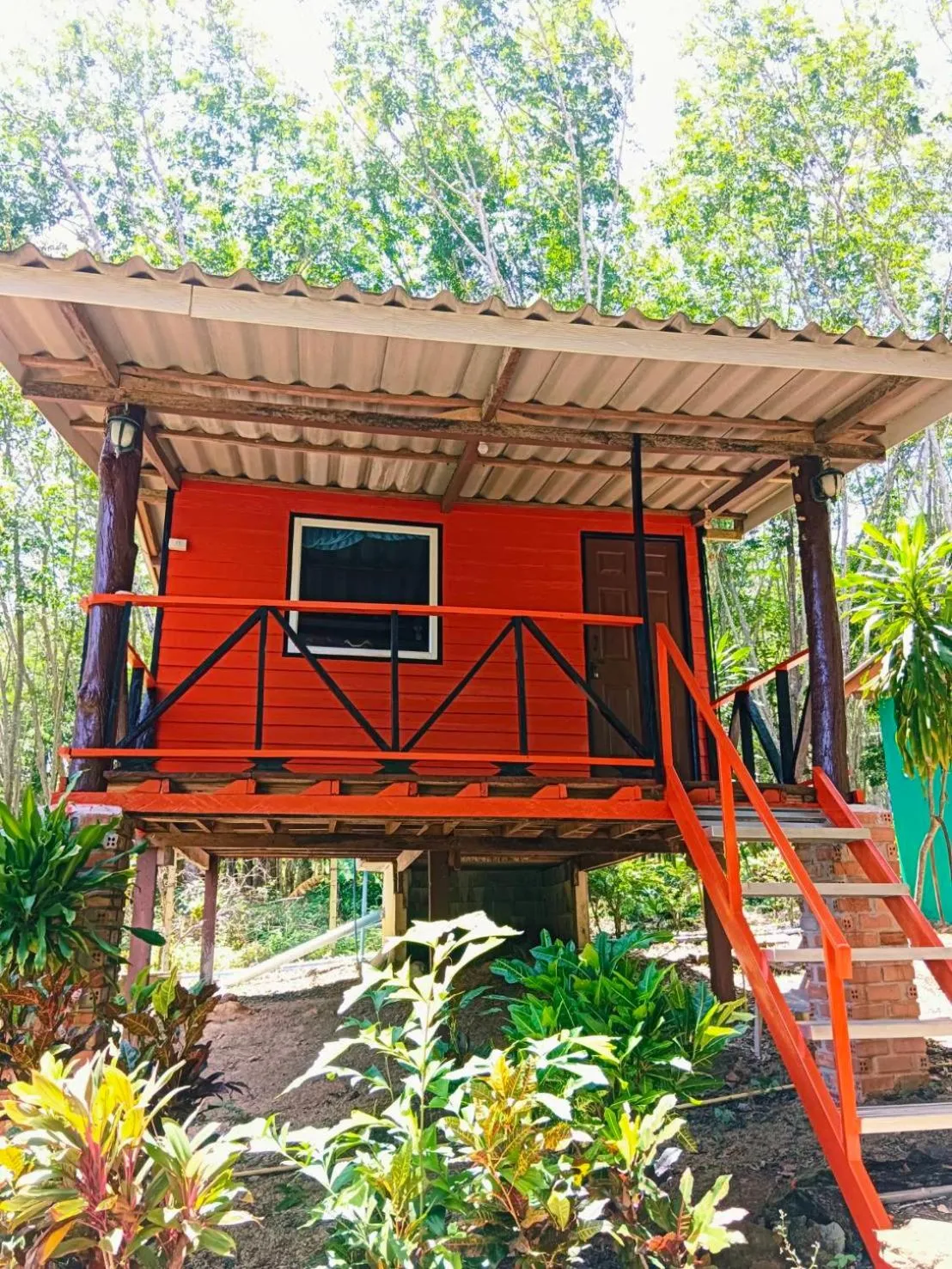 Property building in Lanta Maikeaw Bungalow