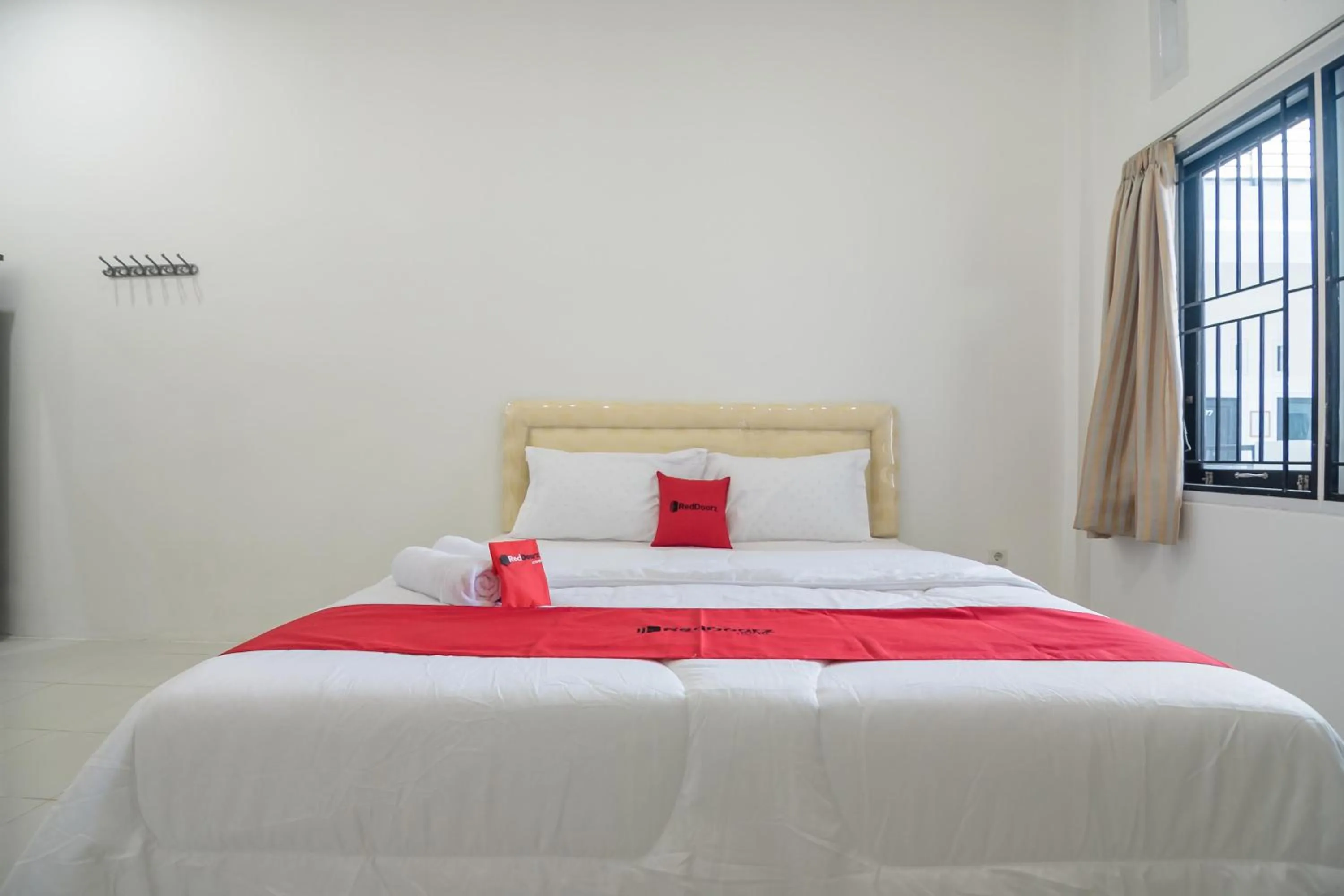 Bedroom, Bed in RedDoorz near Sultan Thaha Airport Jambi