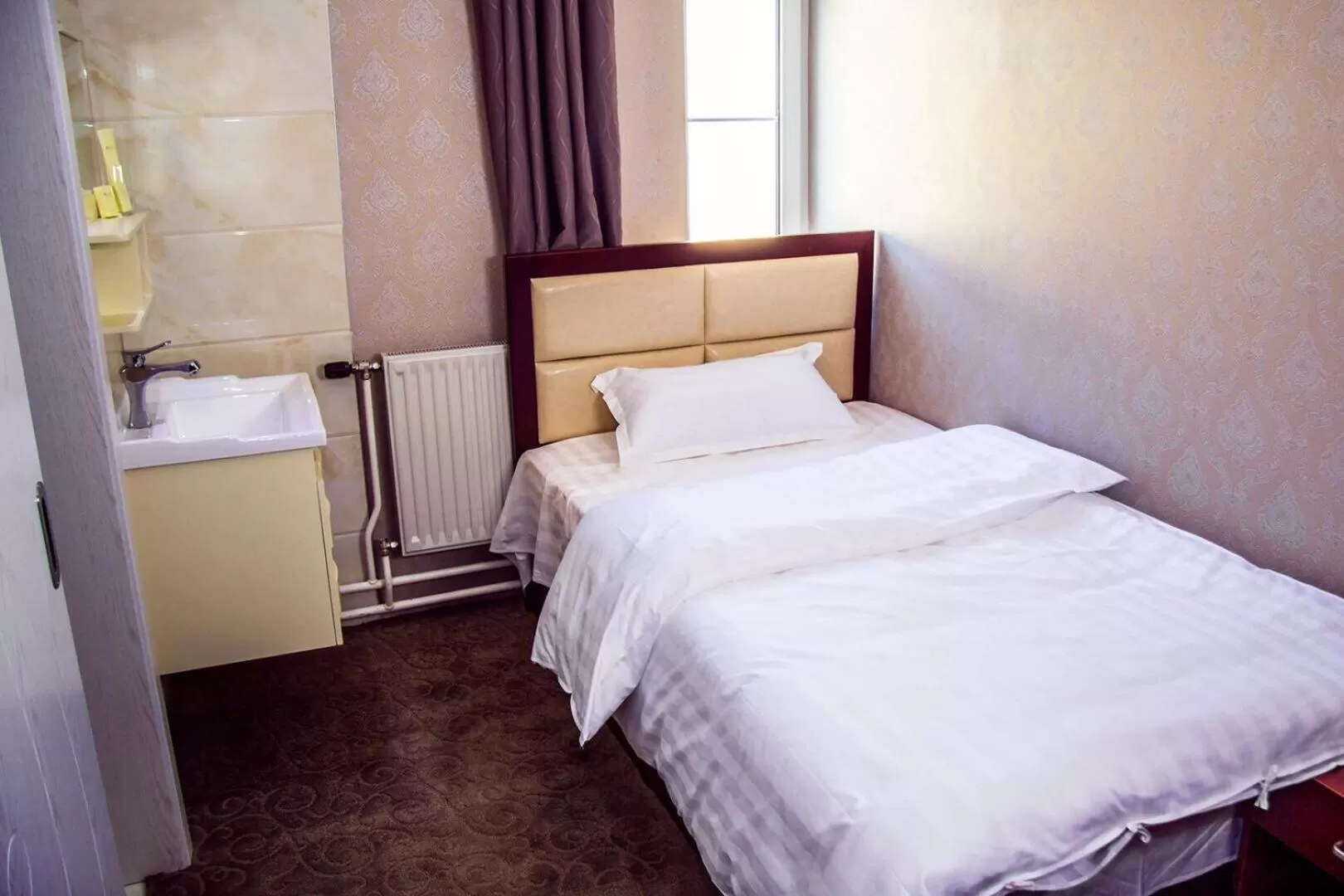 Bedroom, Bed in Hotel MUSE