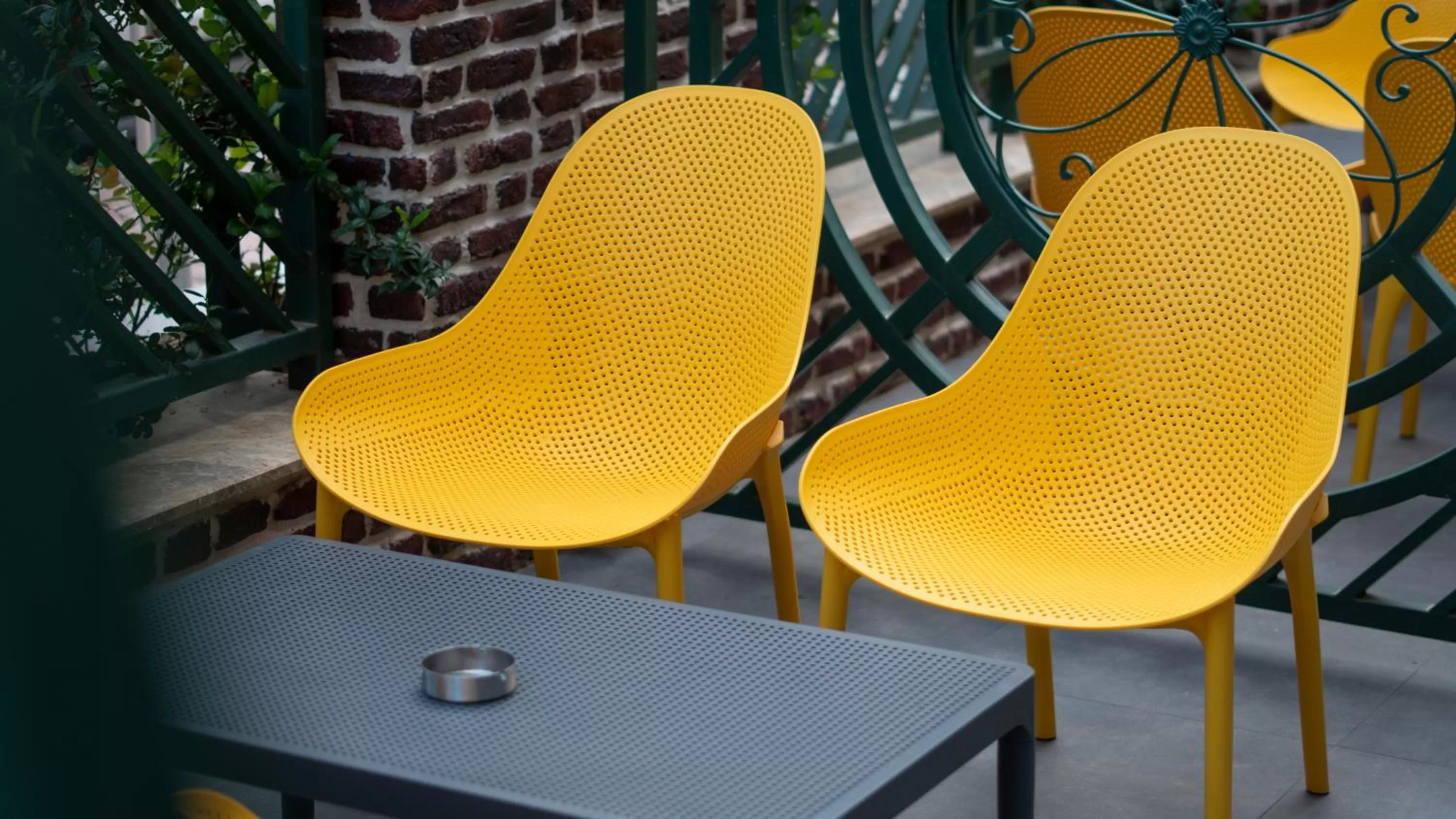 Patio in Estera Hotel Silent