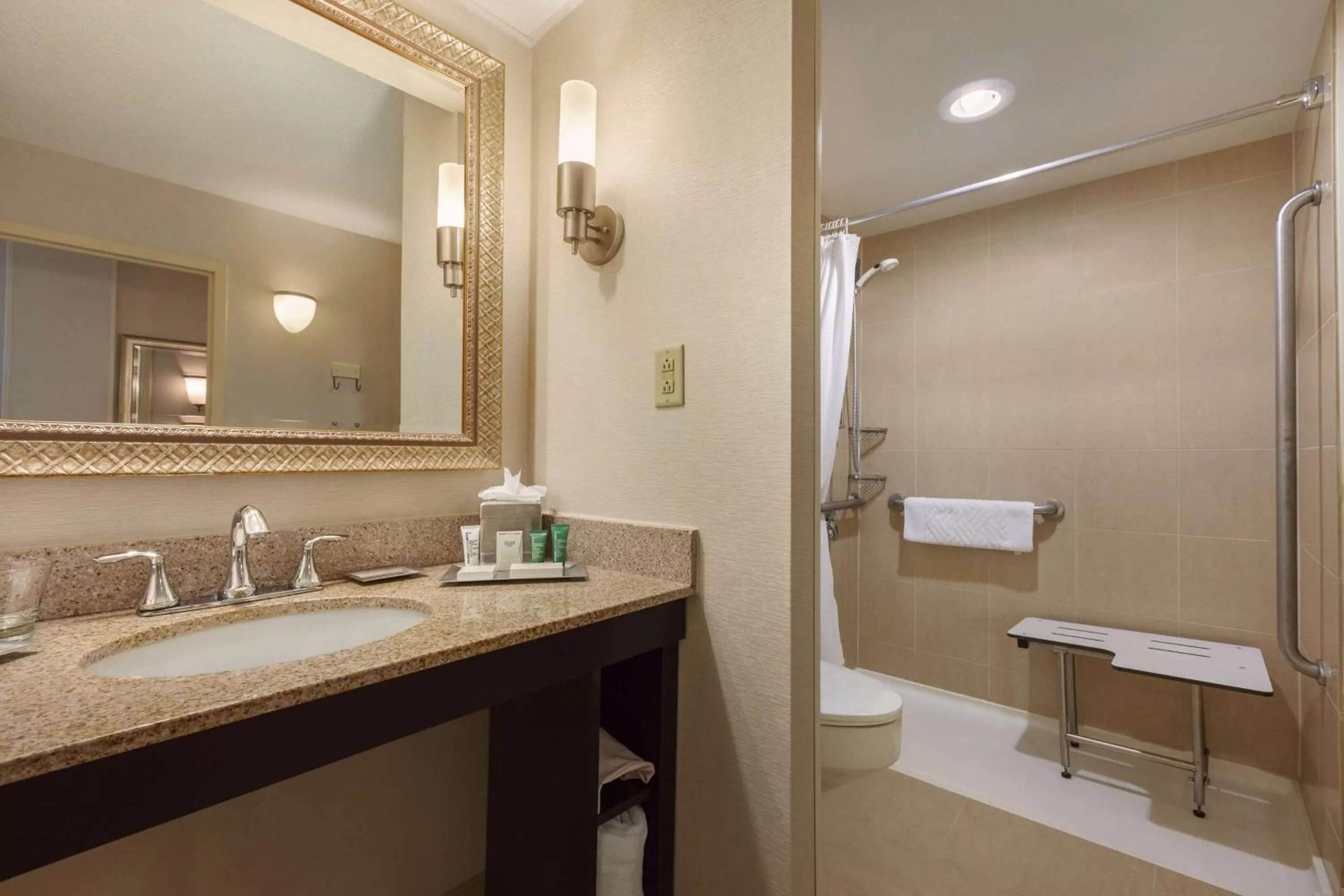 Bathroom in Hilton Fort Wayne at the Grand Wayne Convention Center