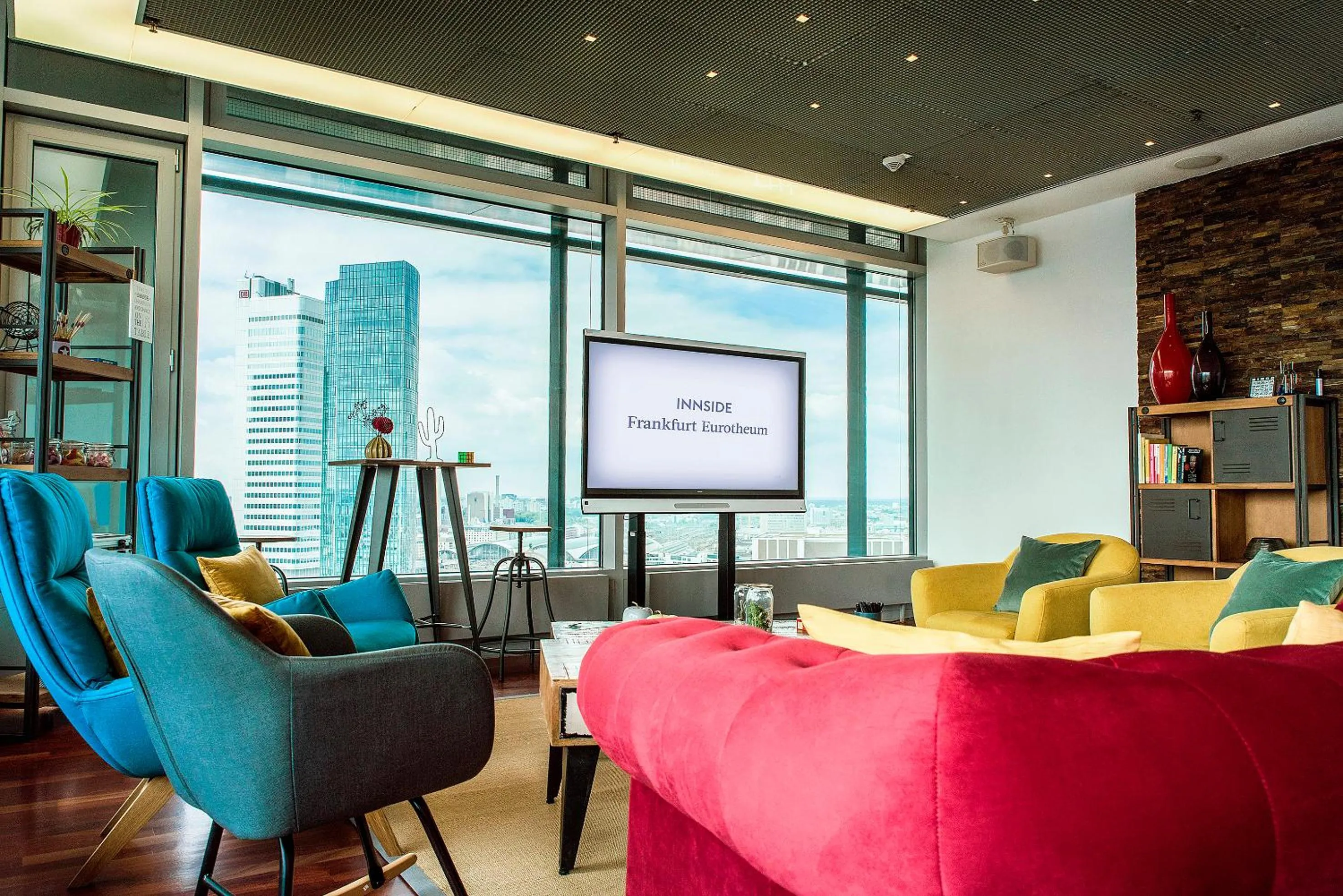 Meeting/conference room in INNSiDE by Meliá Frankfurt Eurotheum