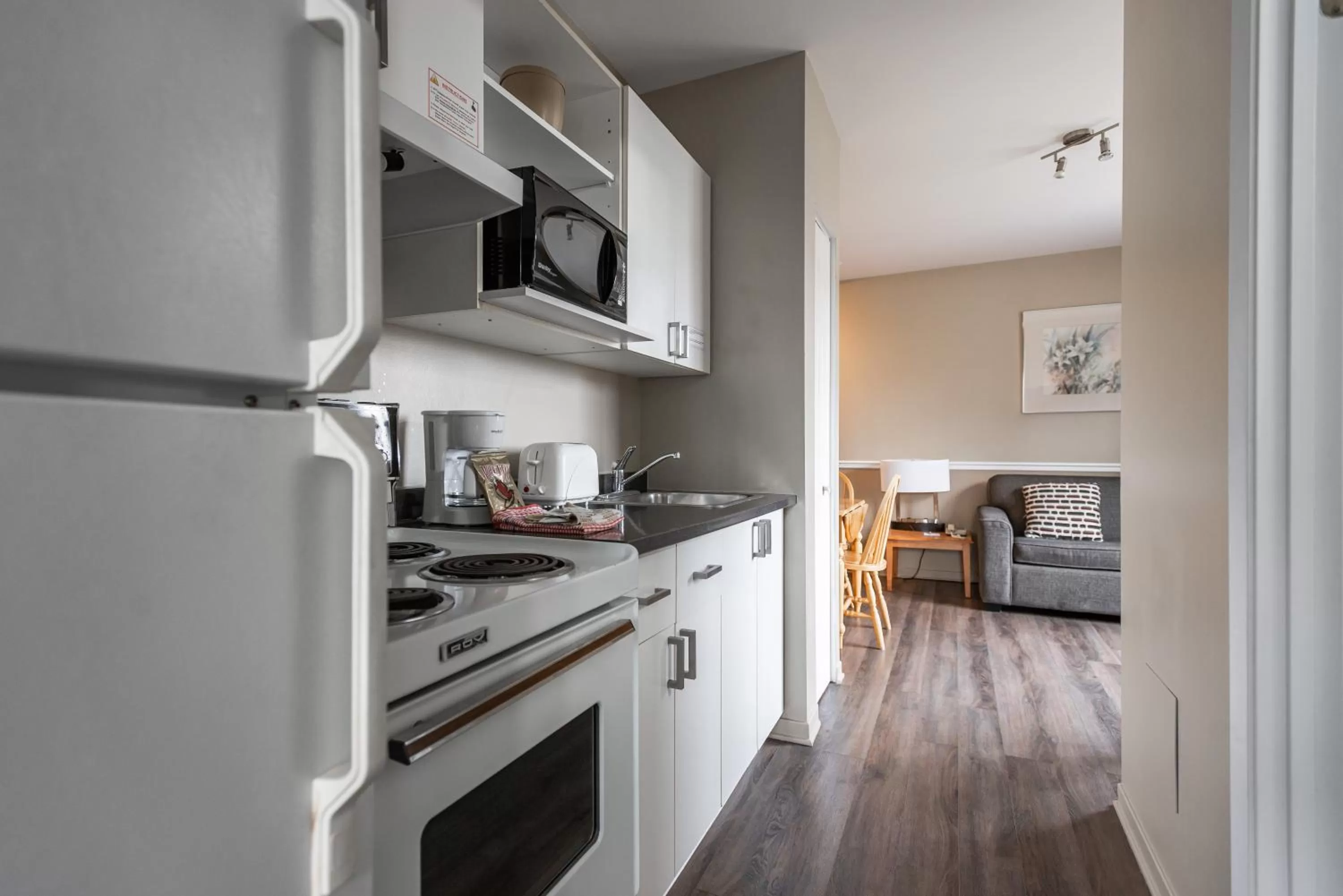 Coffee/tea facilities in Hotel le Roberval