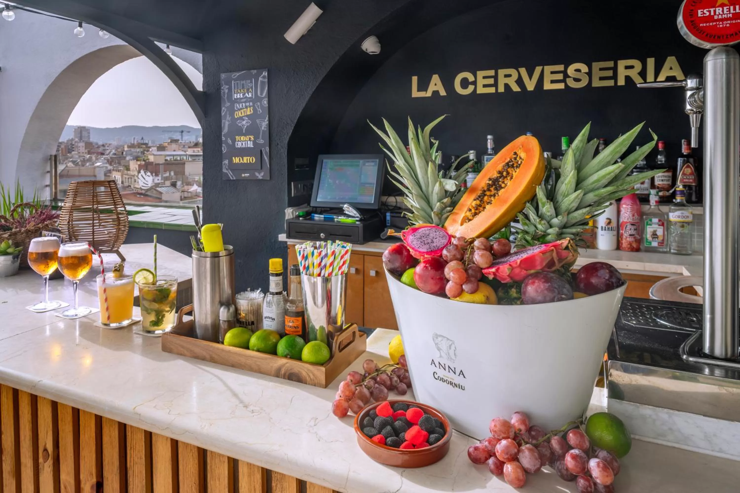 Lounge or bar in Hotel SERHS Rivoli Rambla