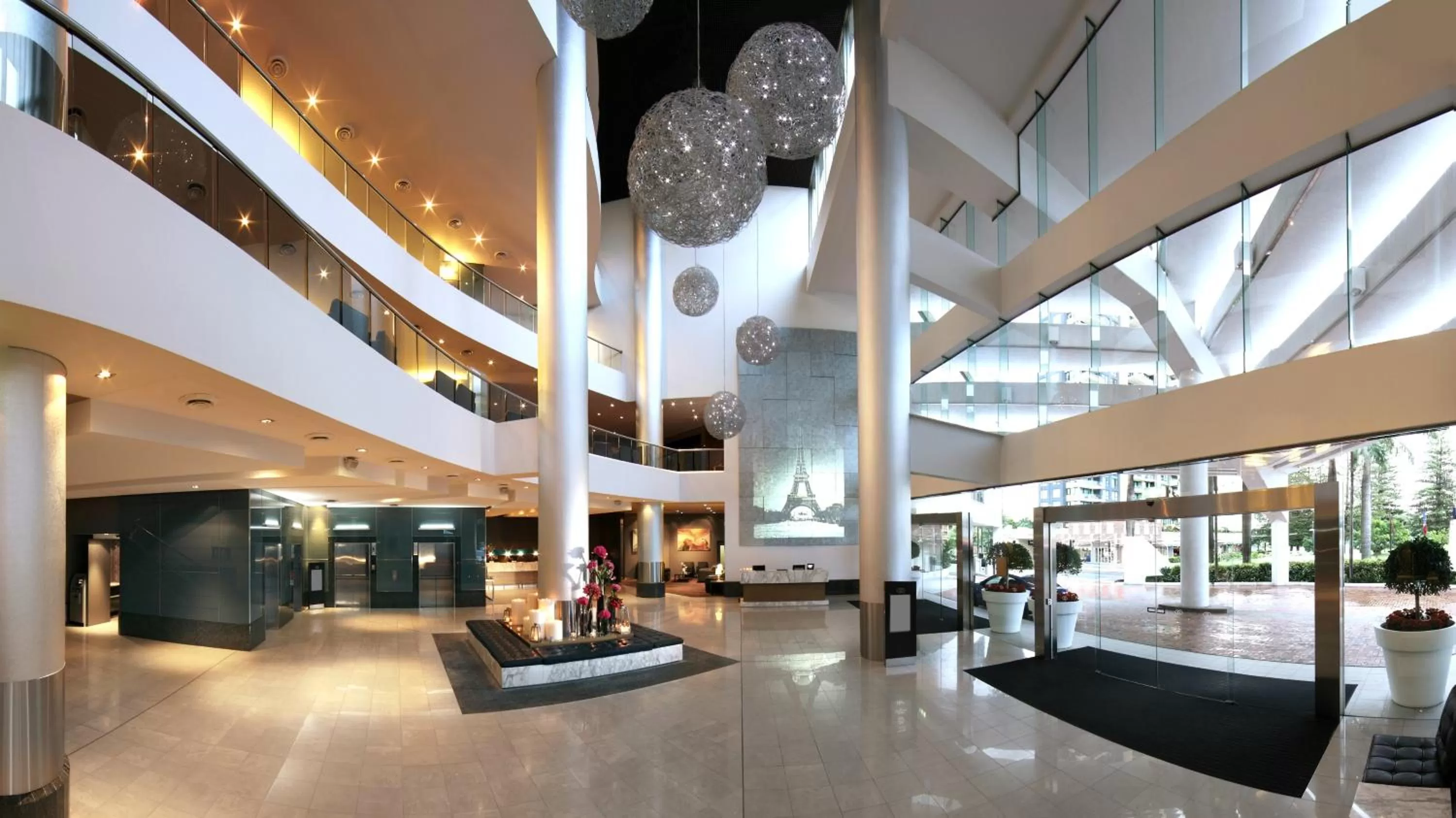 Facade/entrance in Sofitel Gold Coast Broadbeach