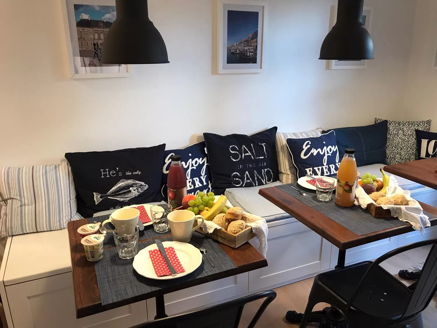Breakfast in Trouville Bed & Breakfast