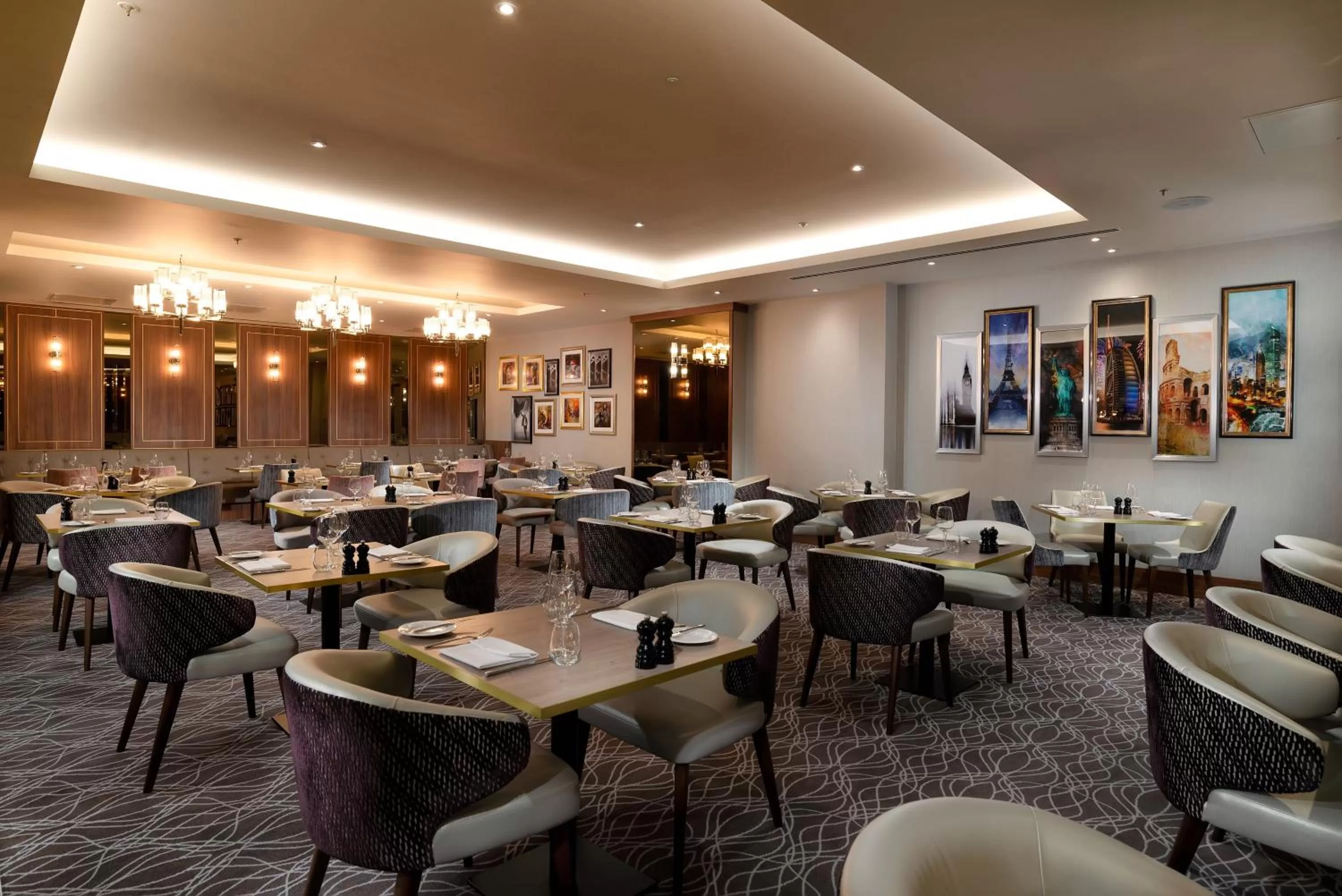 Restaurant/places to eat in Crowne Plaza London Heathrow T4 by IHG