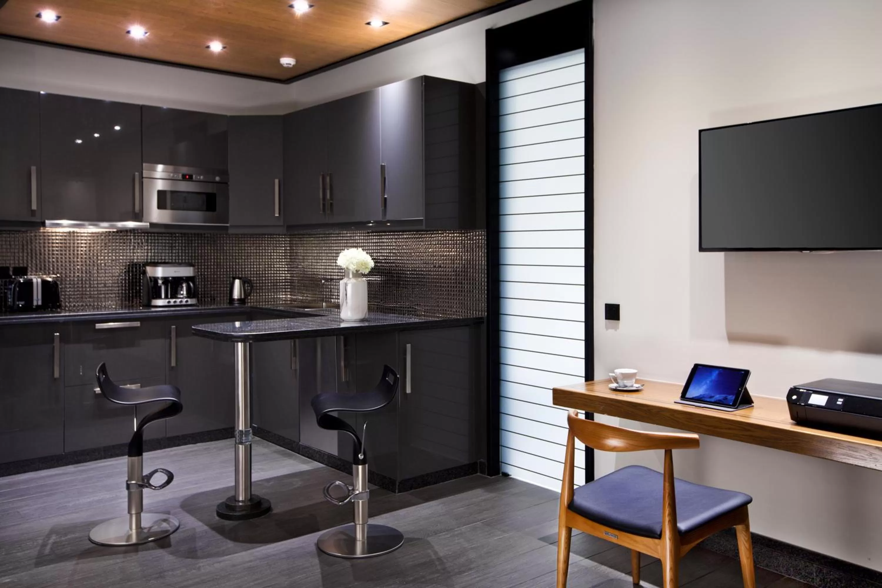 Kitchen or kitchenette in MET34 Athens