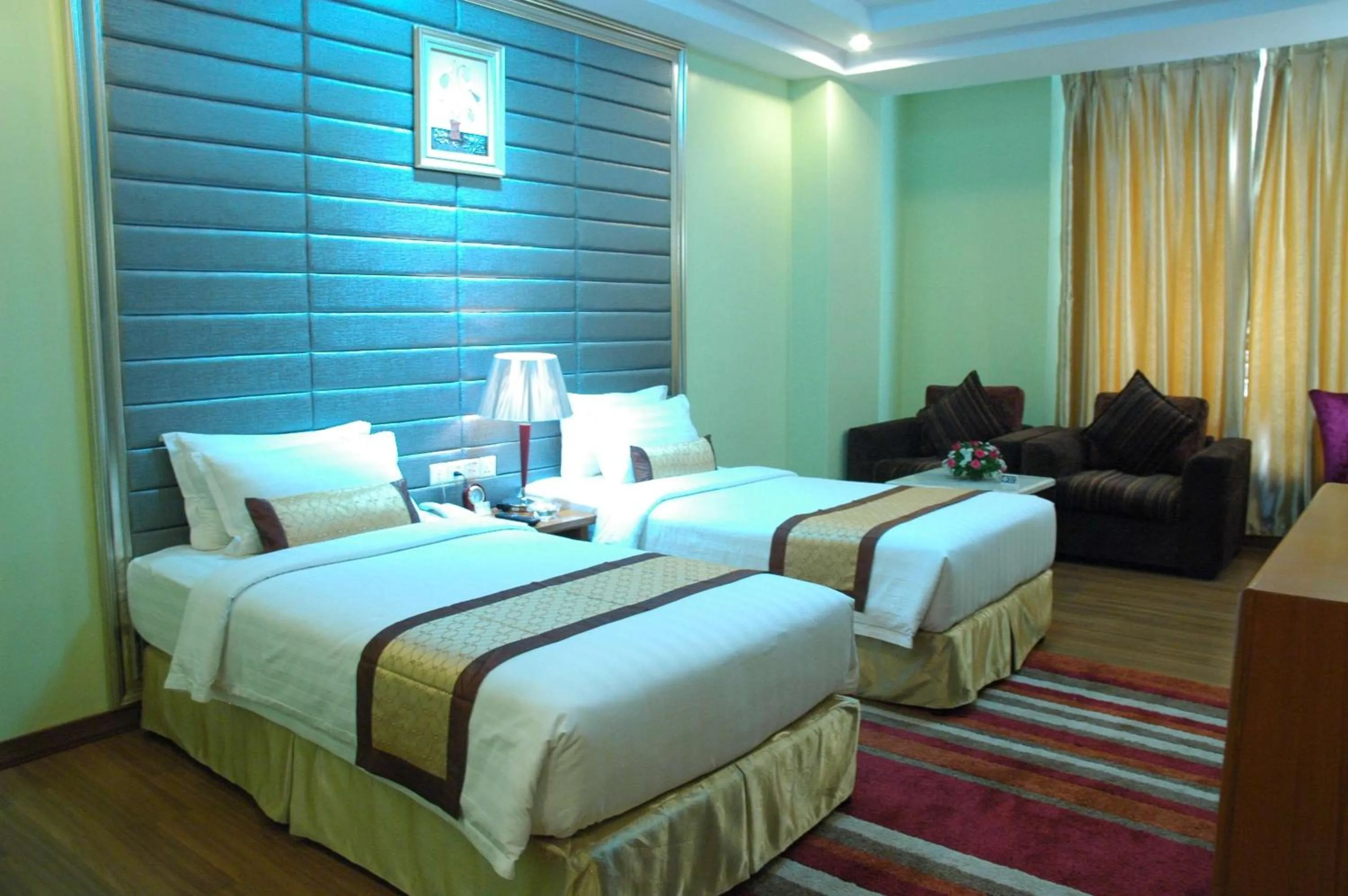 Photo of the whole room in Best Western Green Hill Hotel