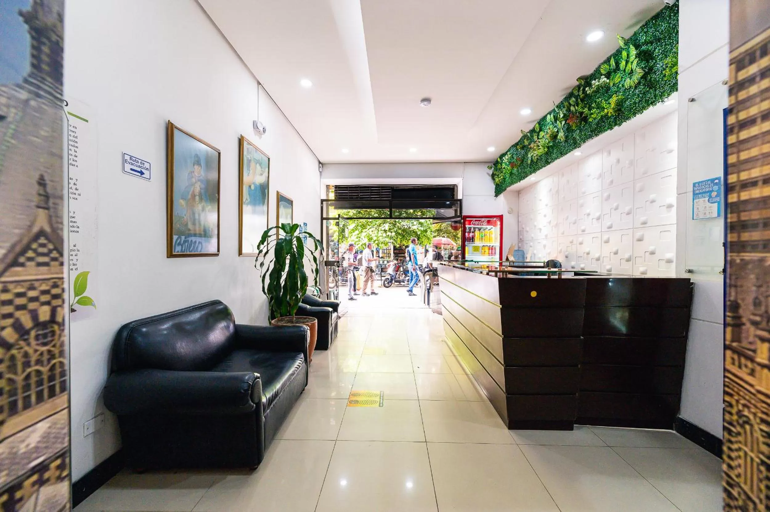 Lobby/Reception in HOTEL CALLE REAL SUITE