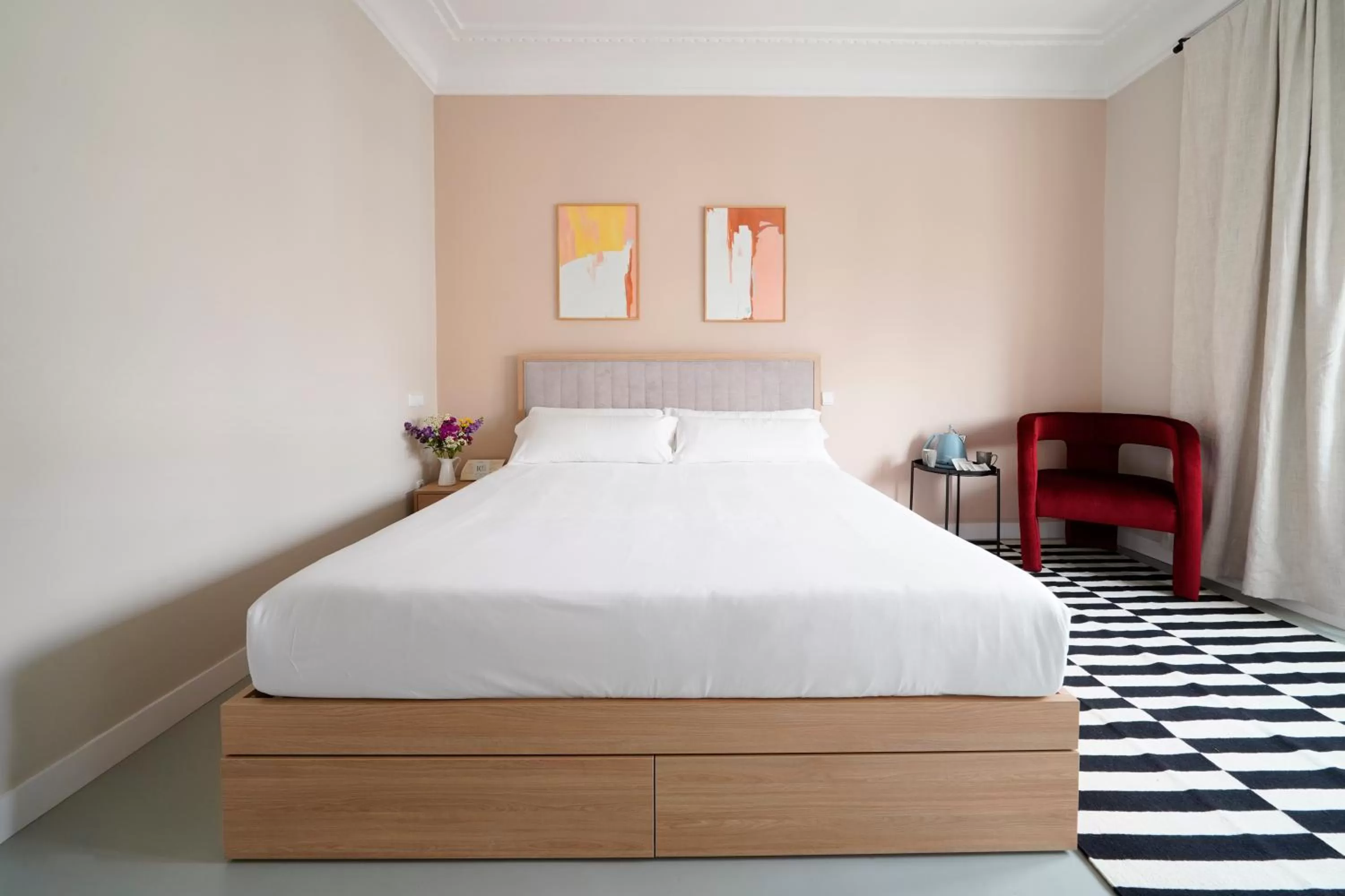 Standard Room in Numa Madrid Script