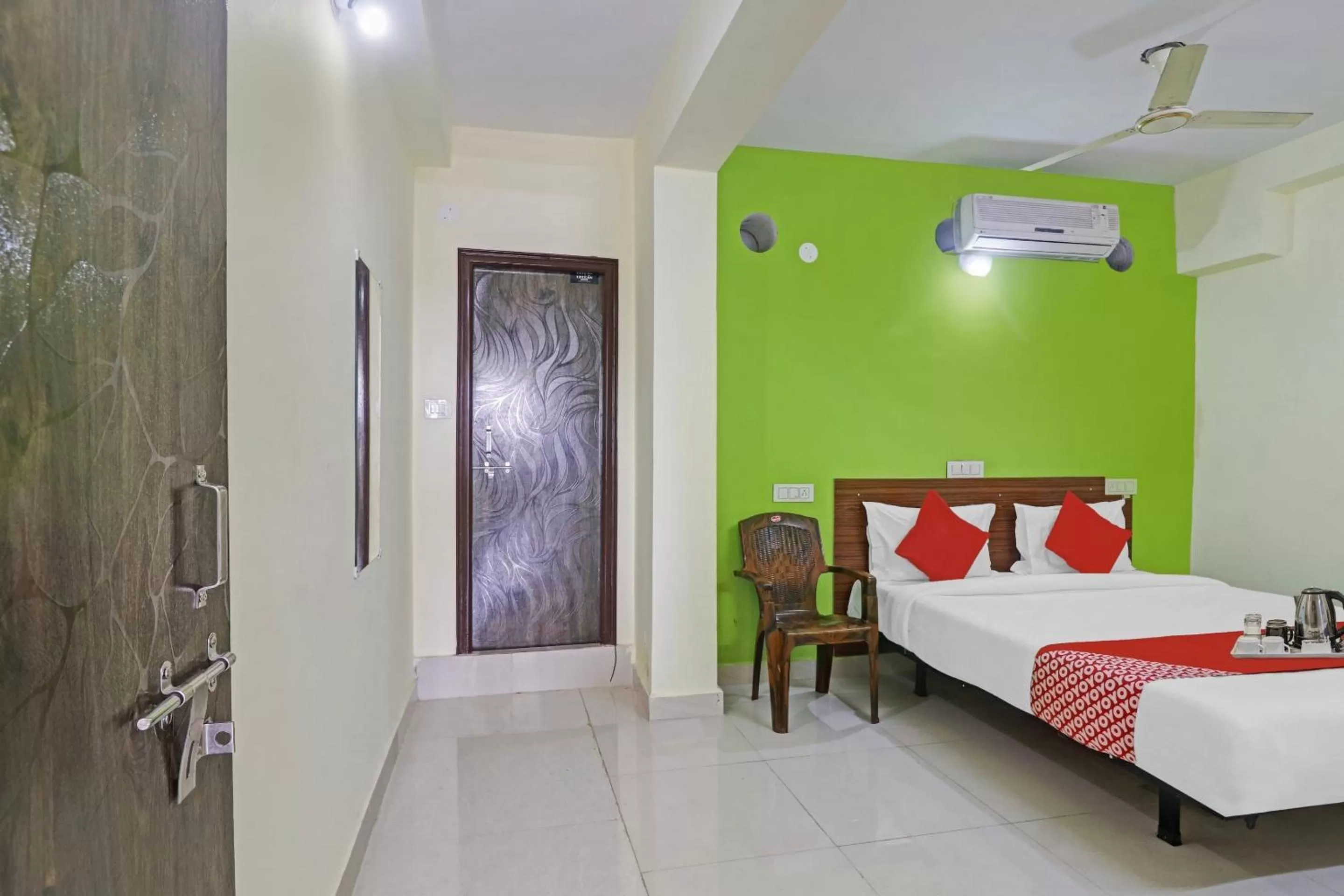 Hotel O Dk Reddy Square