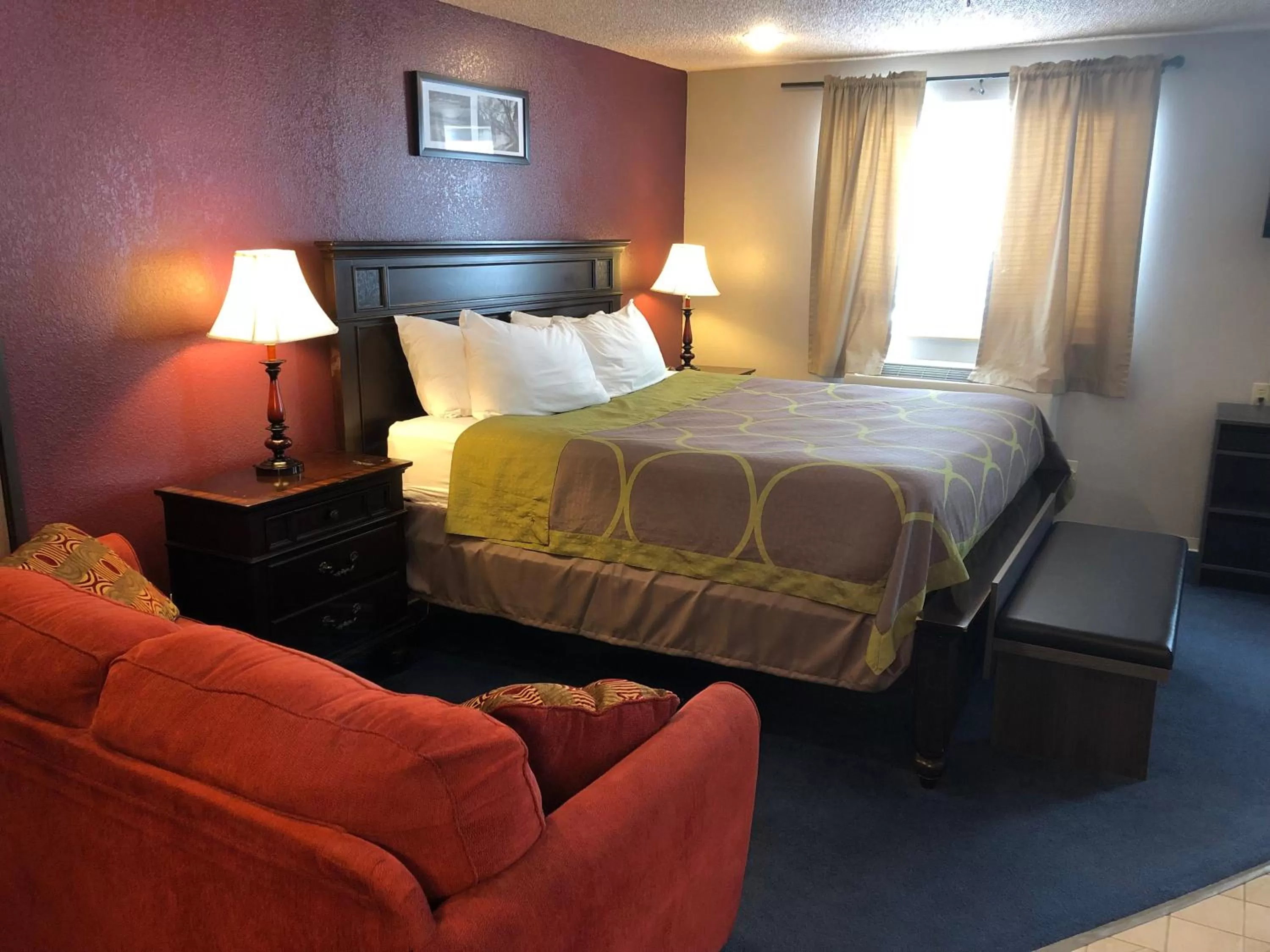 Photo of the whole room, Bed in Super 8 by Wyndham Winnemucca NV
