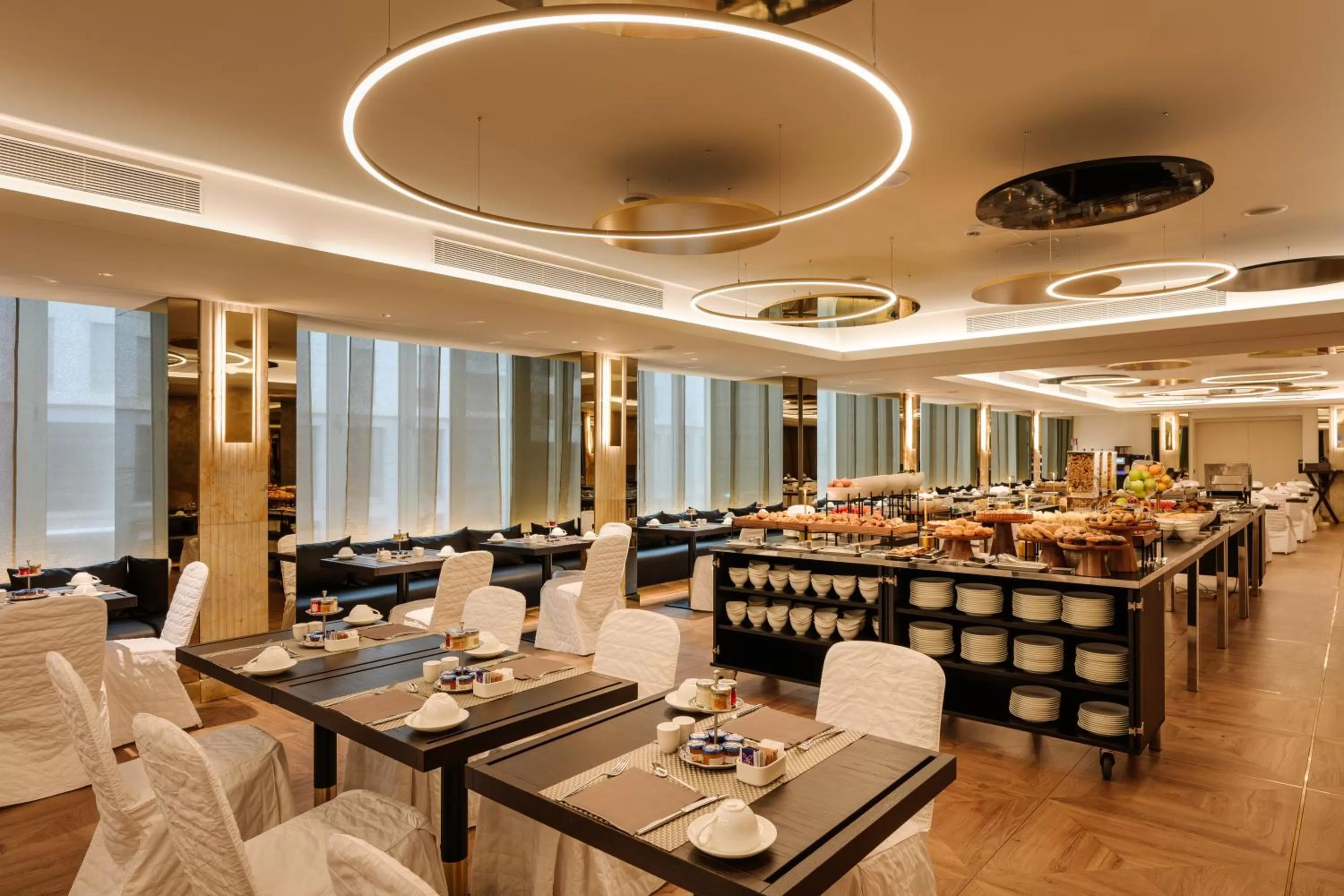 Breakfast in Hotel Dei Cavalieri Milano Duomo