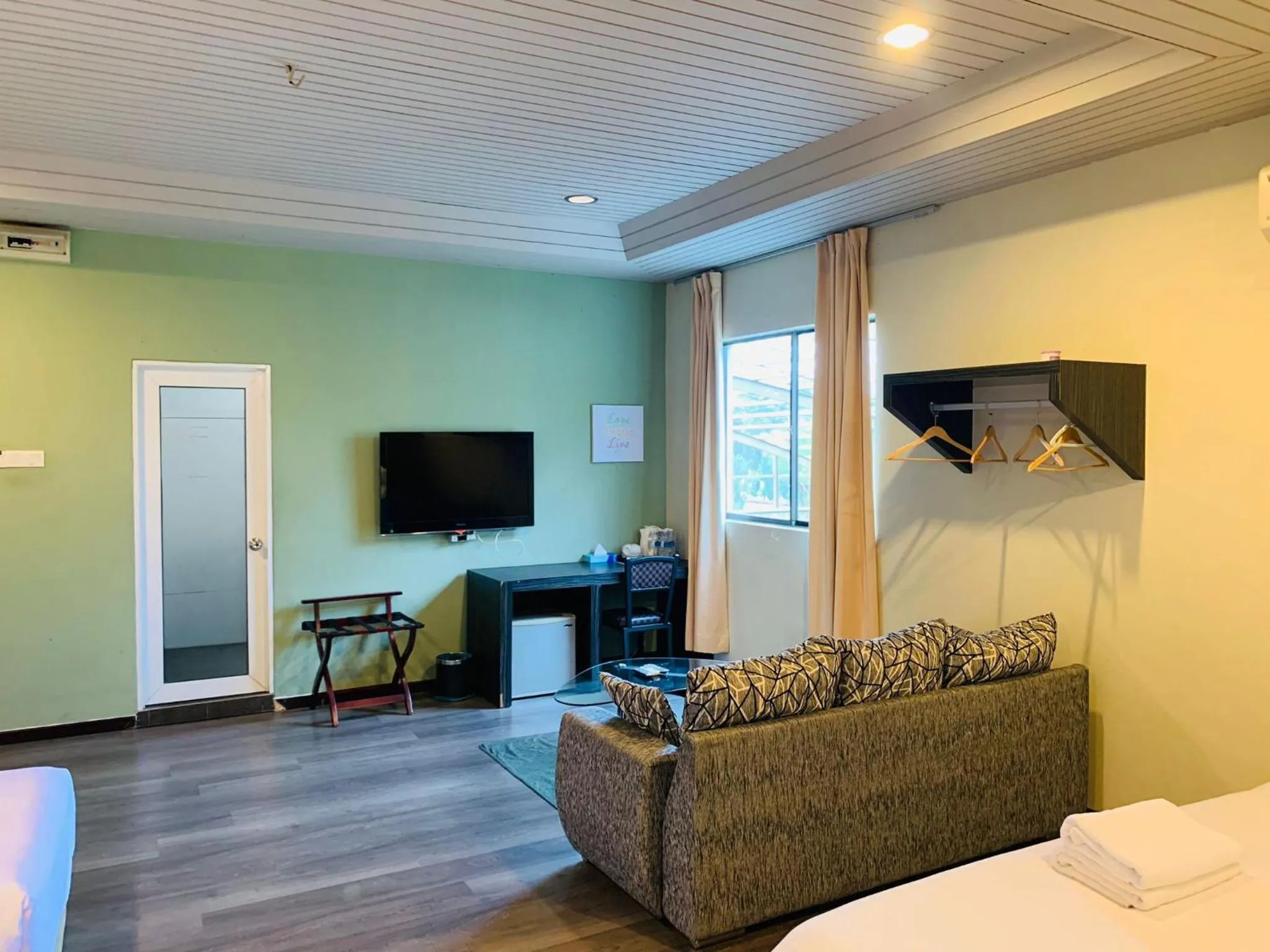 TV and multimedia, Bed in I Garden Hotel