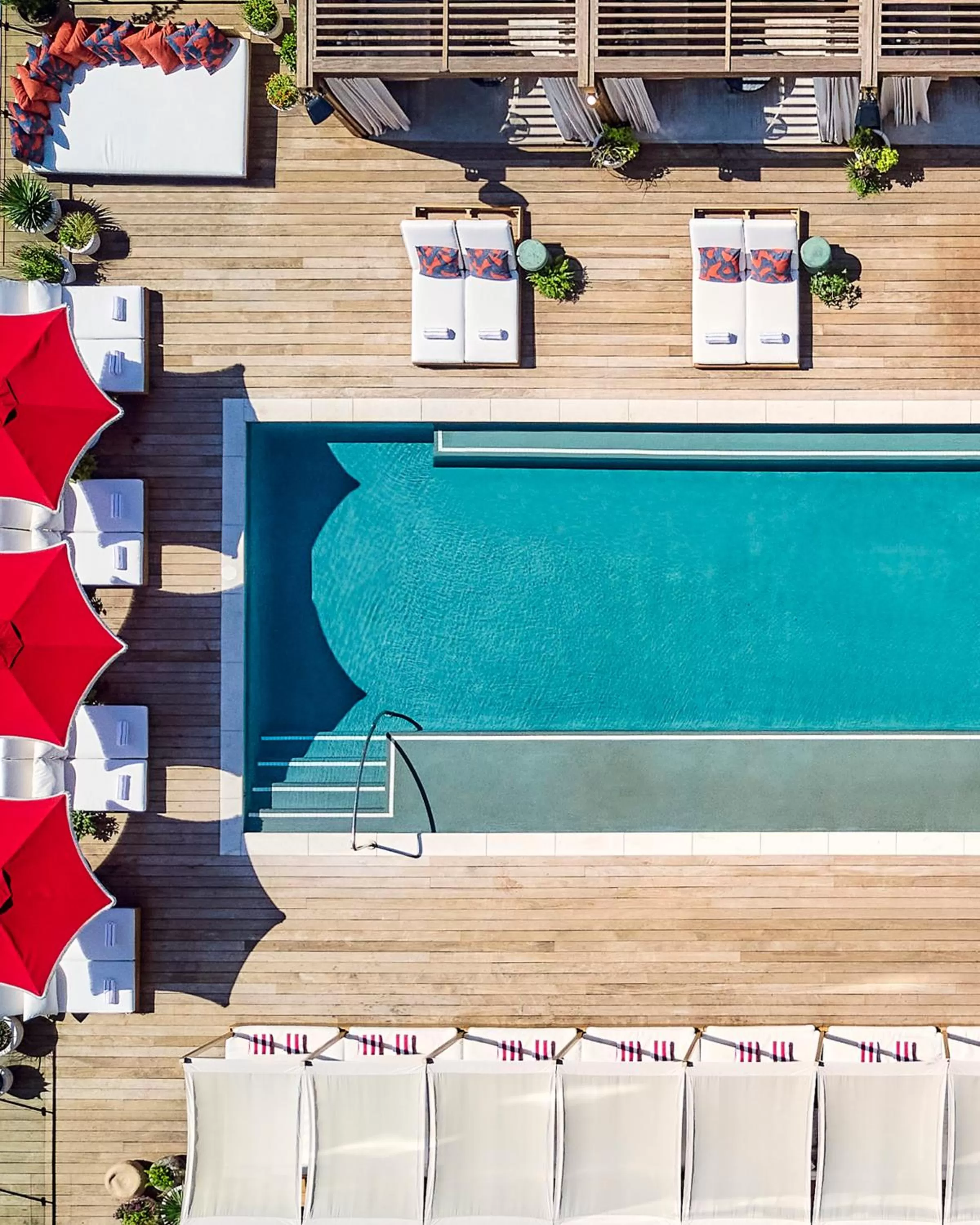 Swimming pool in Virgin Hotels Dallas