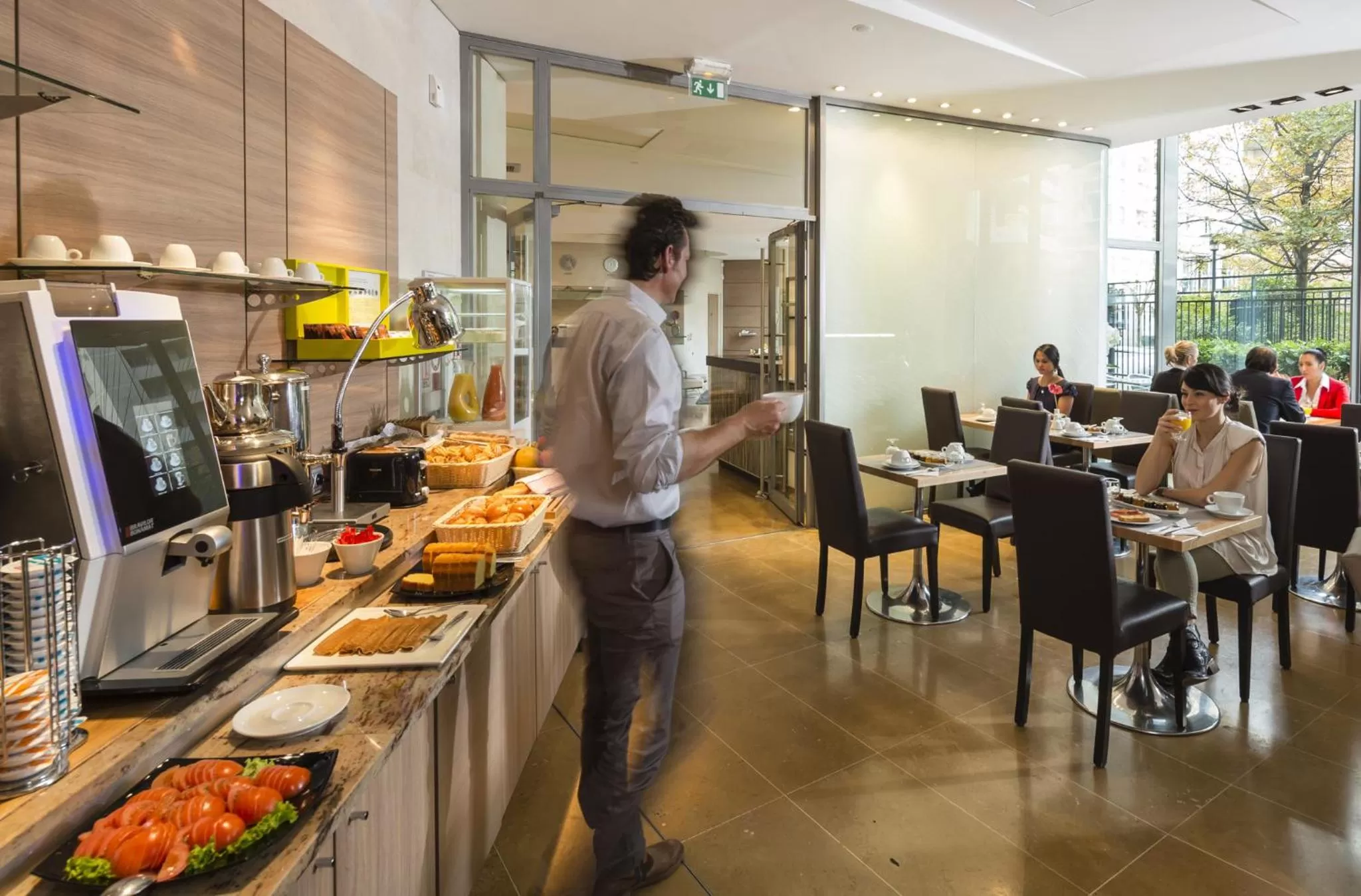 Breakfast in Residhome Courbevoie La Défense