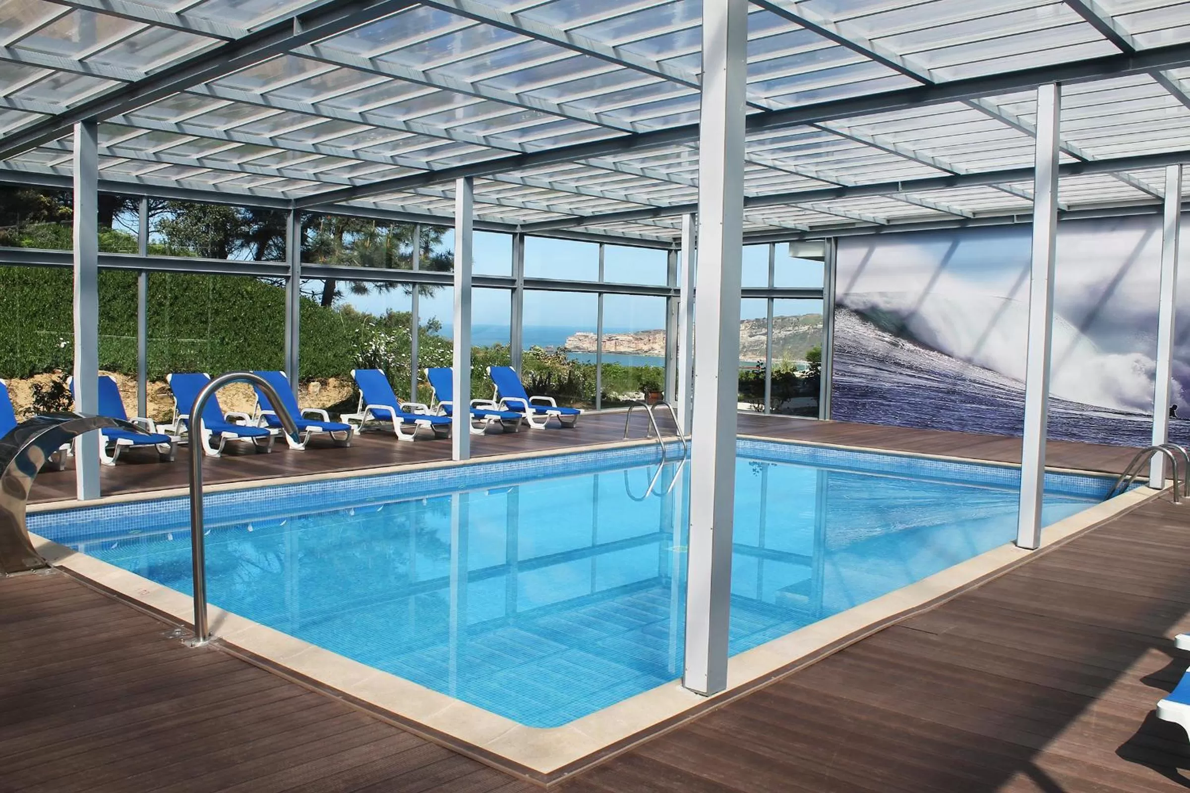 Swimming pool in Hotel Miramar Sul