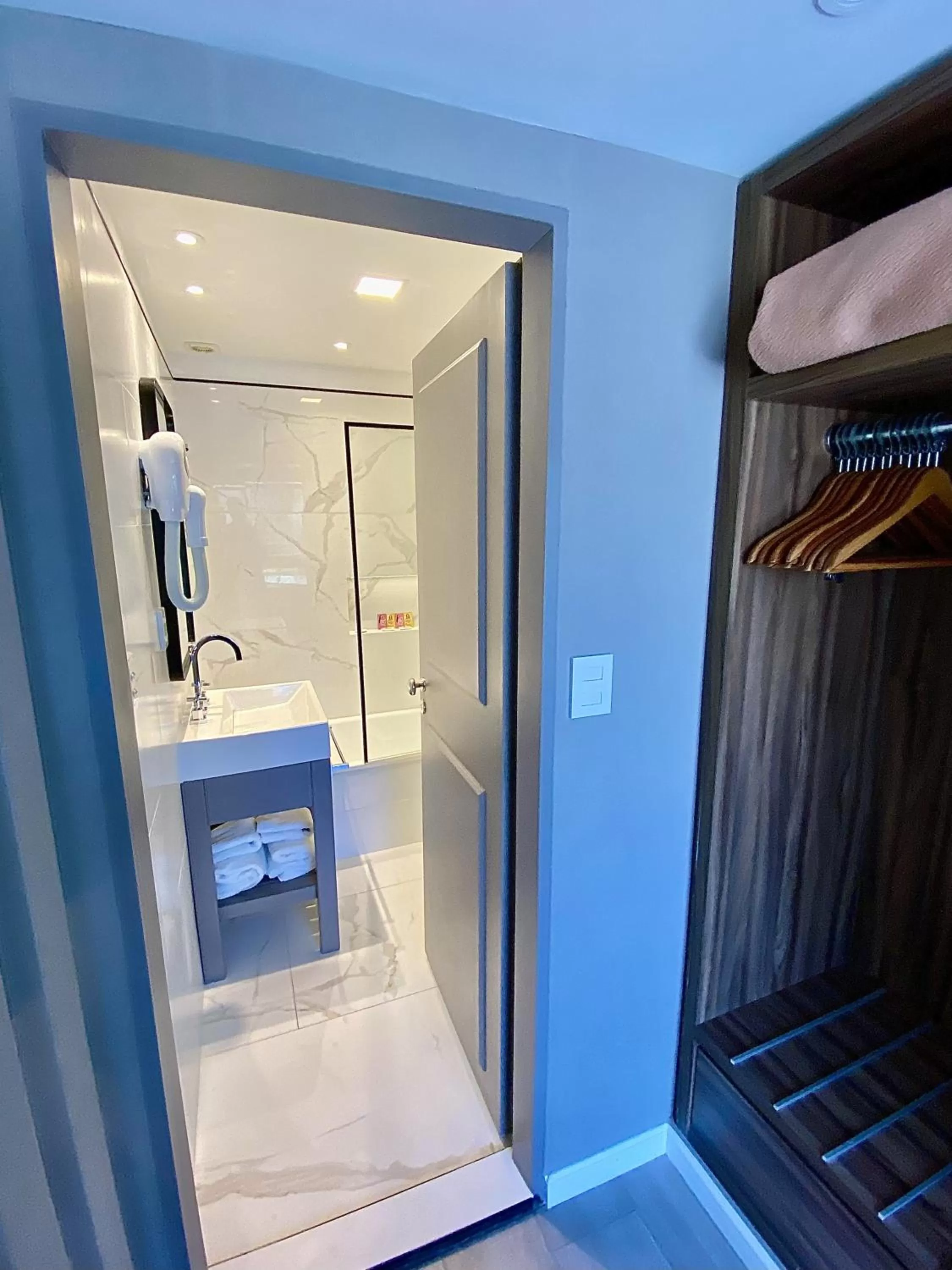 Bathroom in Up Congreso Hotel