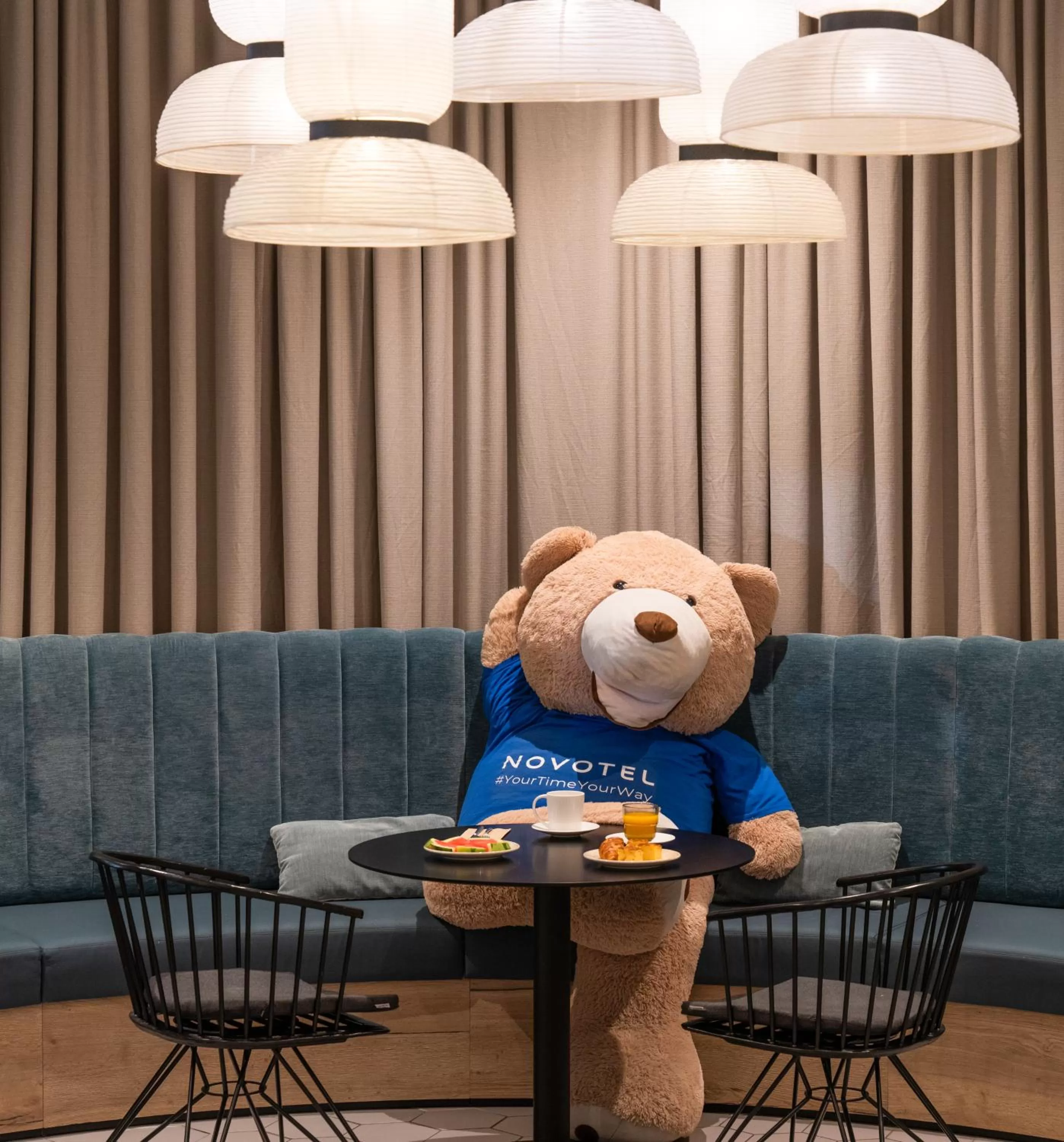 Living room in Novotel Campo De Las Naciones