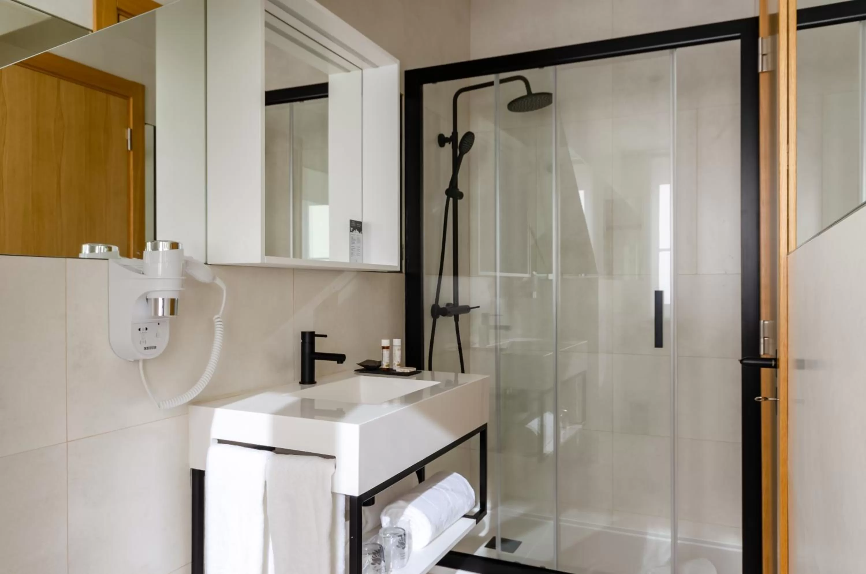 Bathroom in Rossio Plaza Hotel