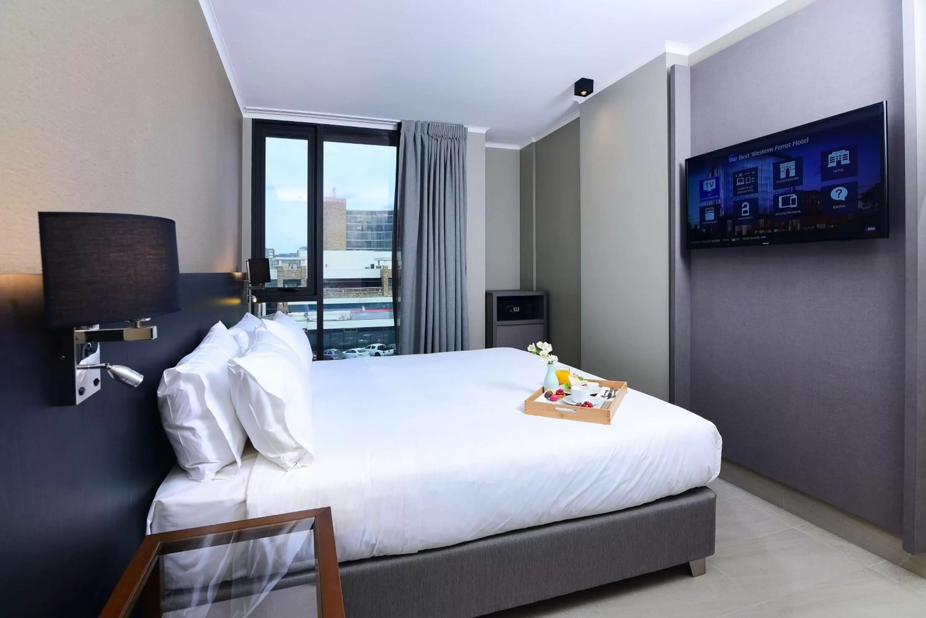 Bedroom, Bed in Best Western Ferrat