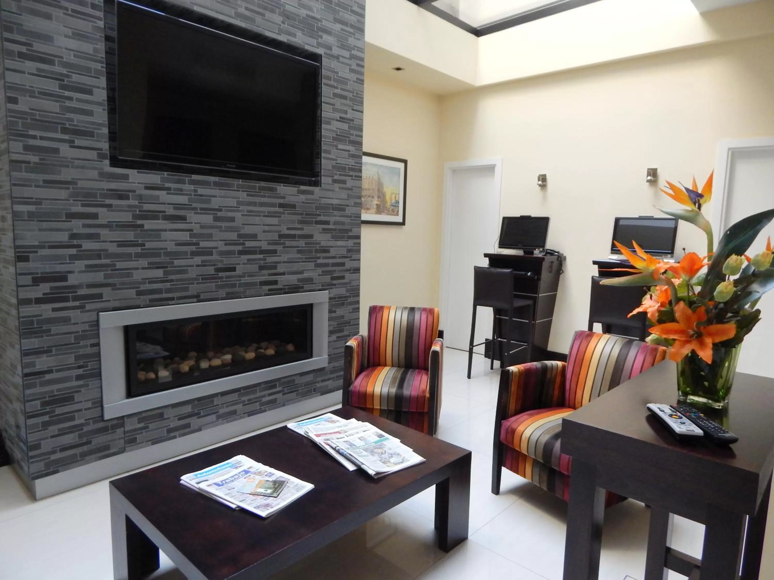 TV and multimedia in Puerto Mercado Hotel