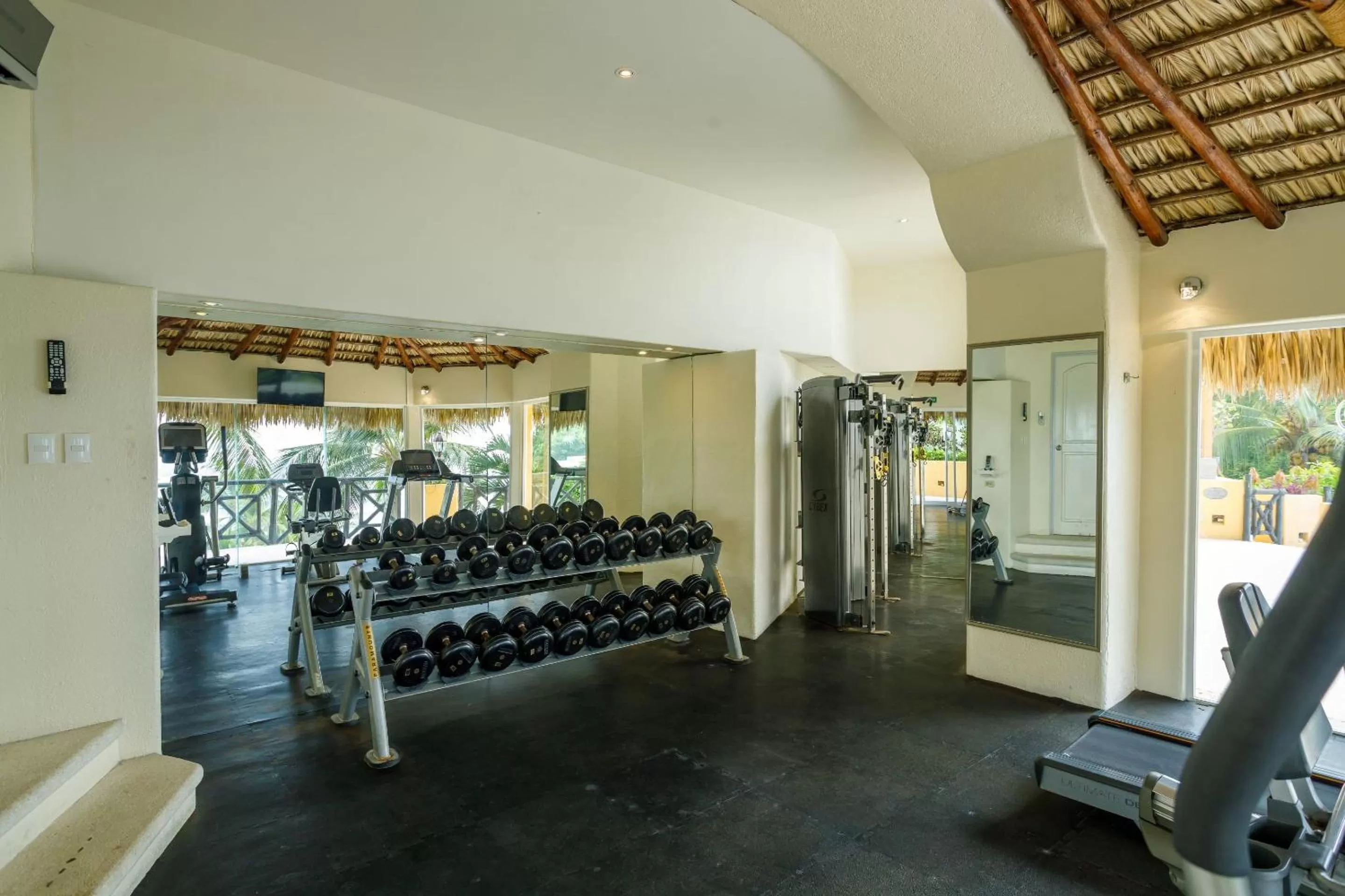 Fitness centre/facilities in Quinta Real Acapulco