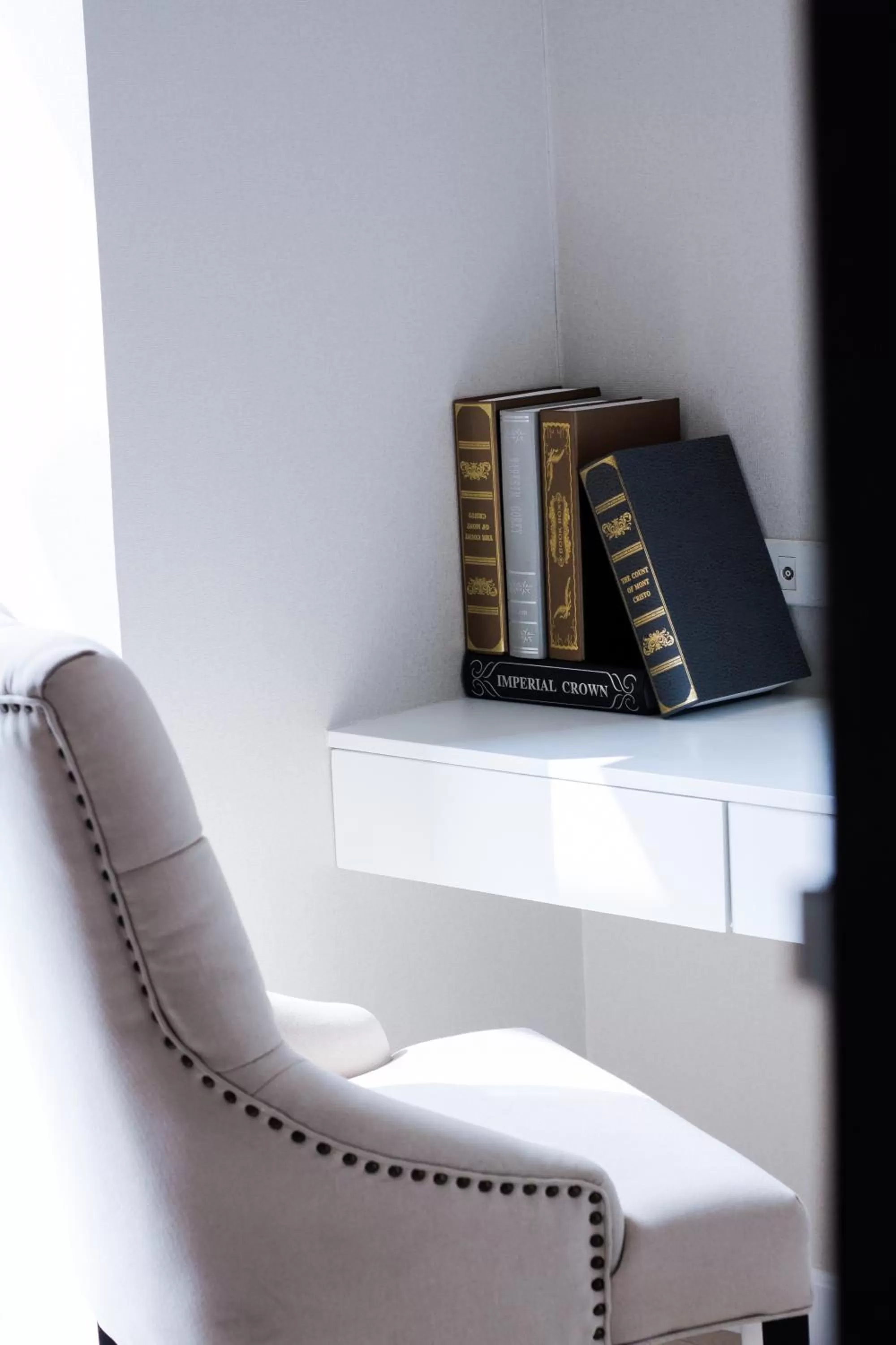 Seating area in Hope Land Hotel Sukhumvit 8