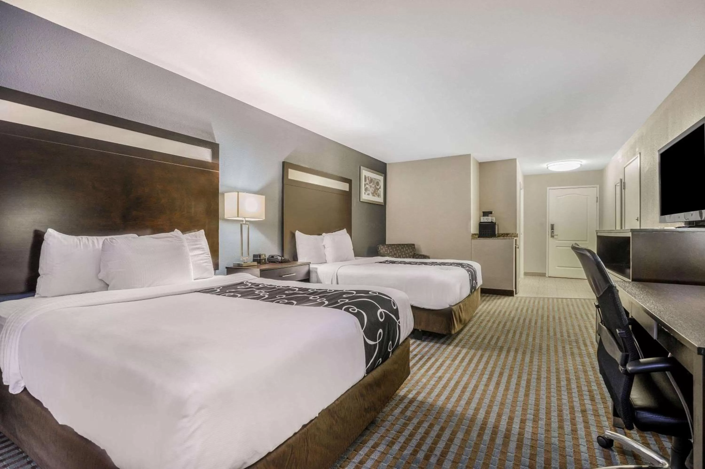 Photo of the whole room, Bed in La Quinta Inn & Suites Casino and Bar by Wyndham Glendive