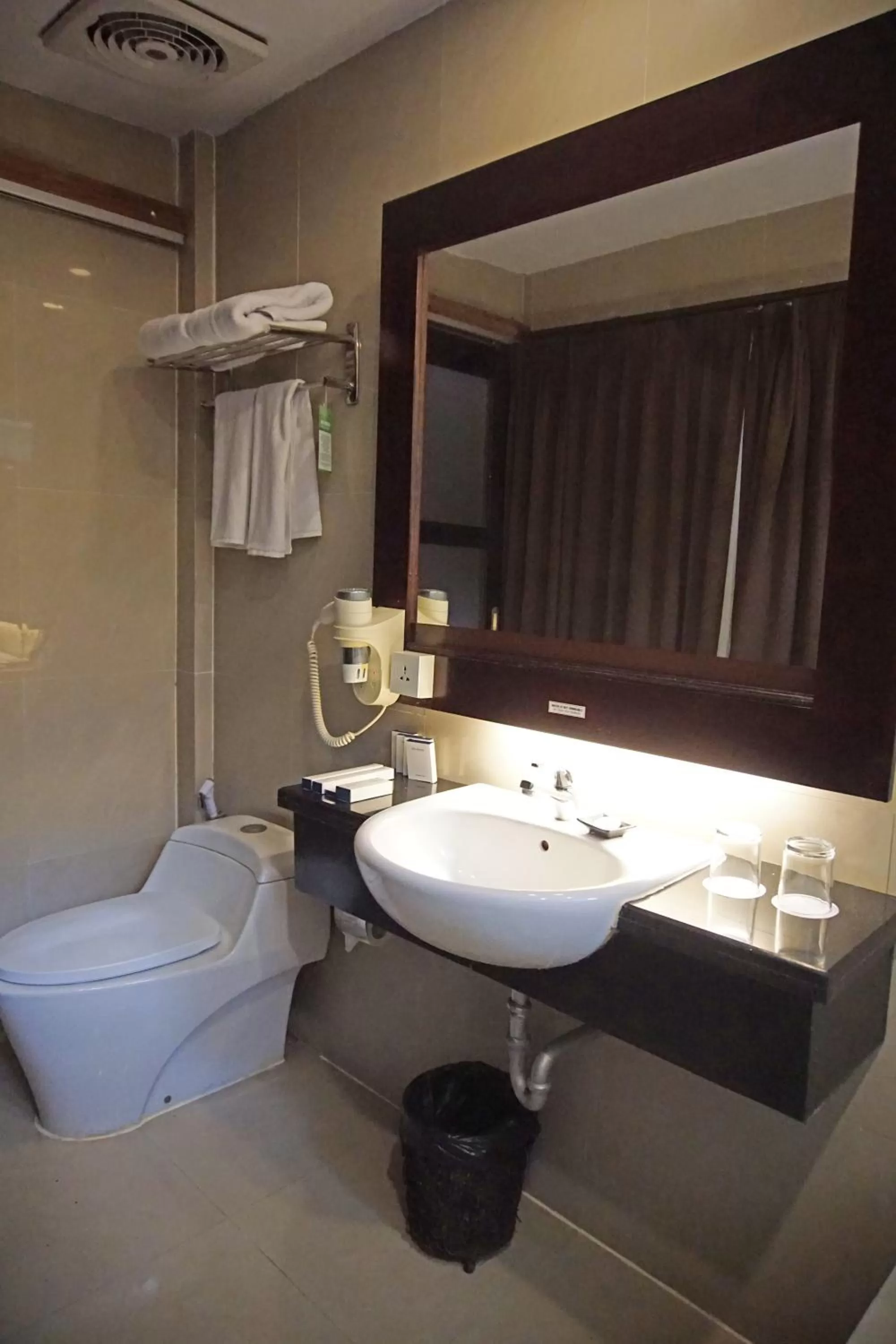 Bathroom in Best Western Kuta Villa