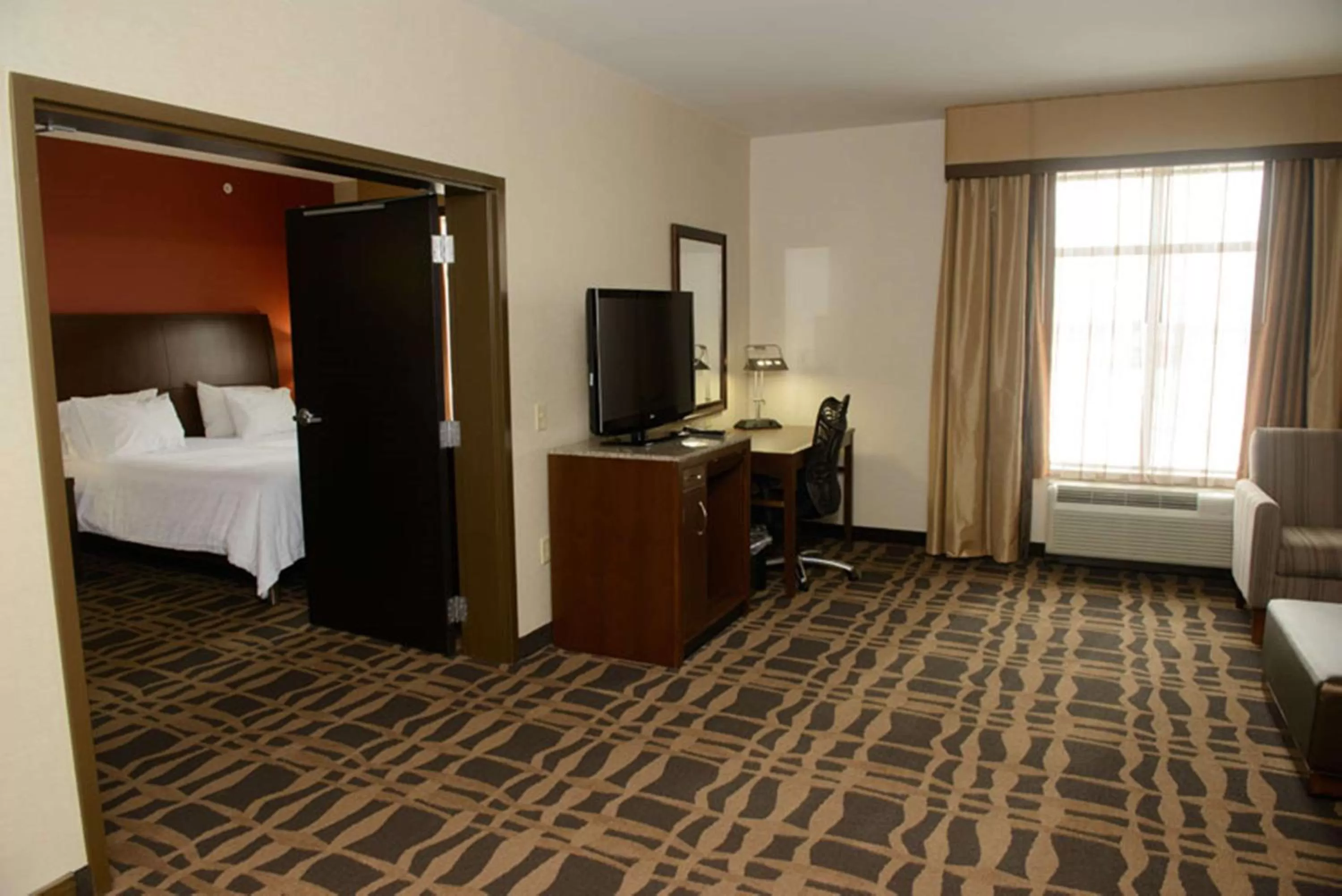 Bed in Hilton Garden Inn Dayton South - Austin Landing