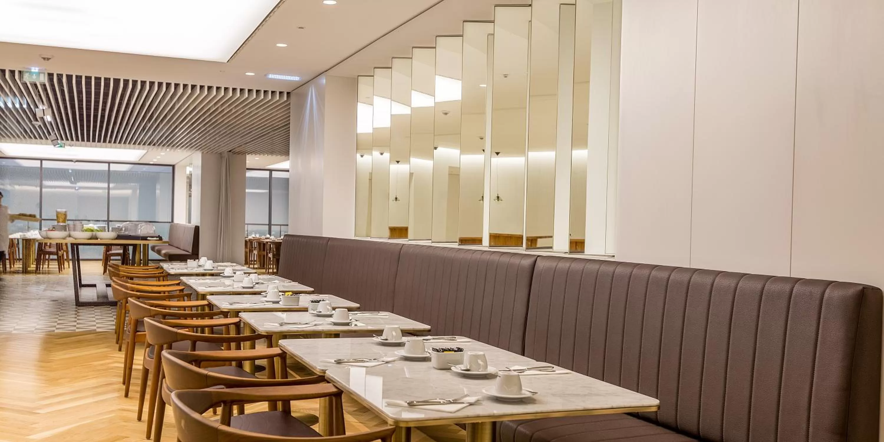 Restaurant/places to eat in Lux Lisboa Park