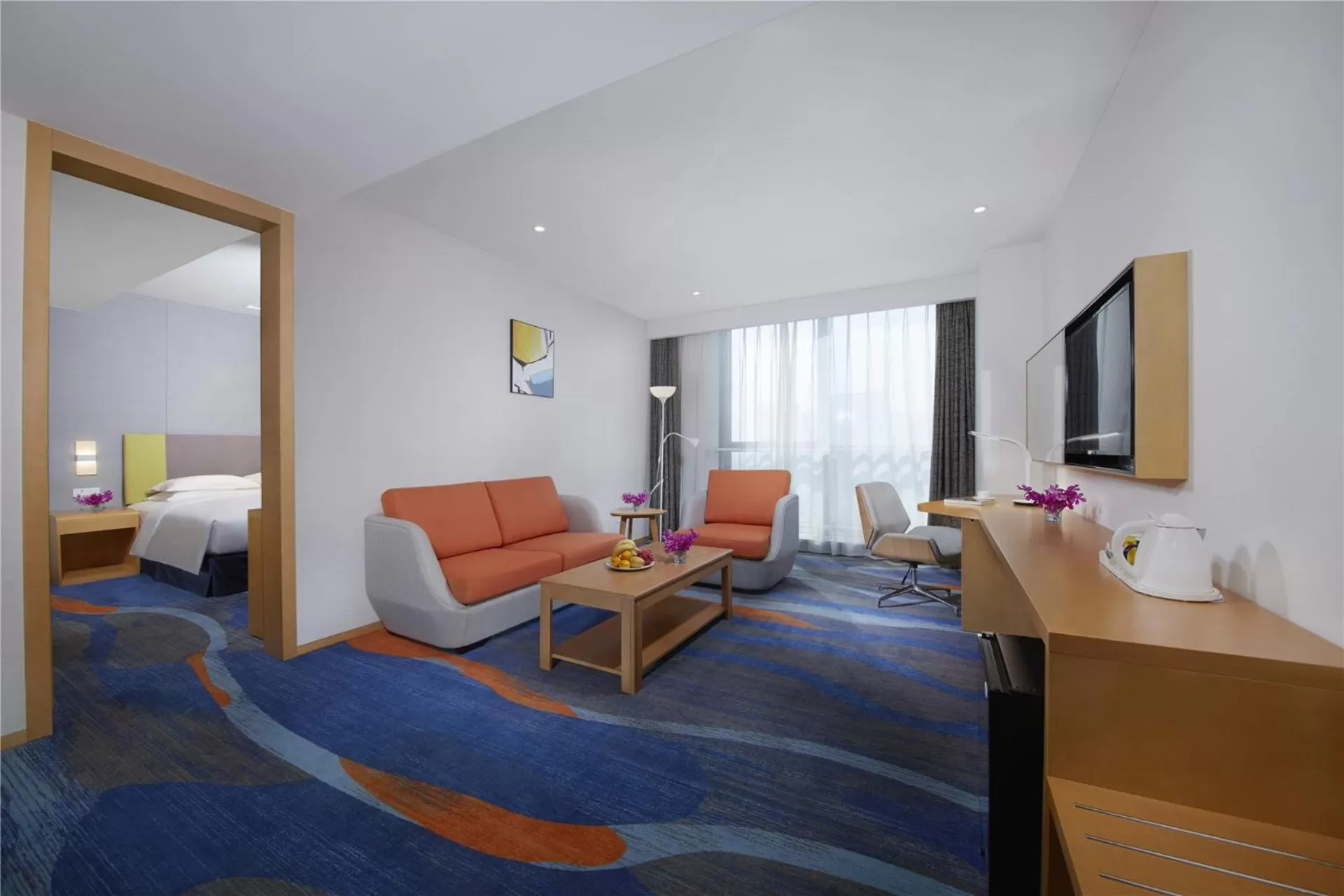Living room, Bed in Holiday Inn Express Zhengzhou Zhengdong by IHG