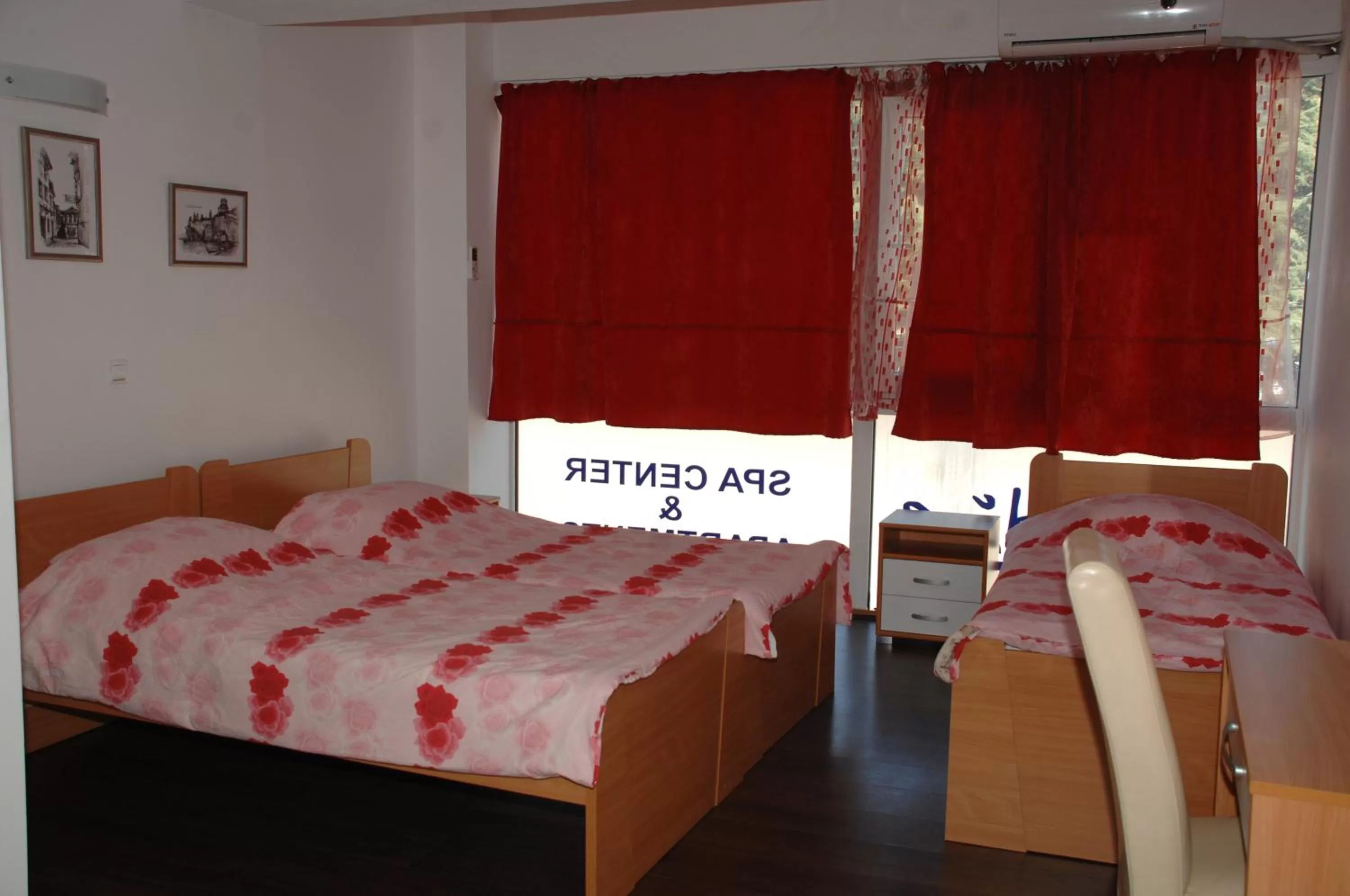 Photo of the whole room, Bed in Villa Sparadise
