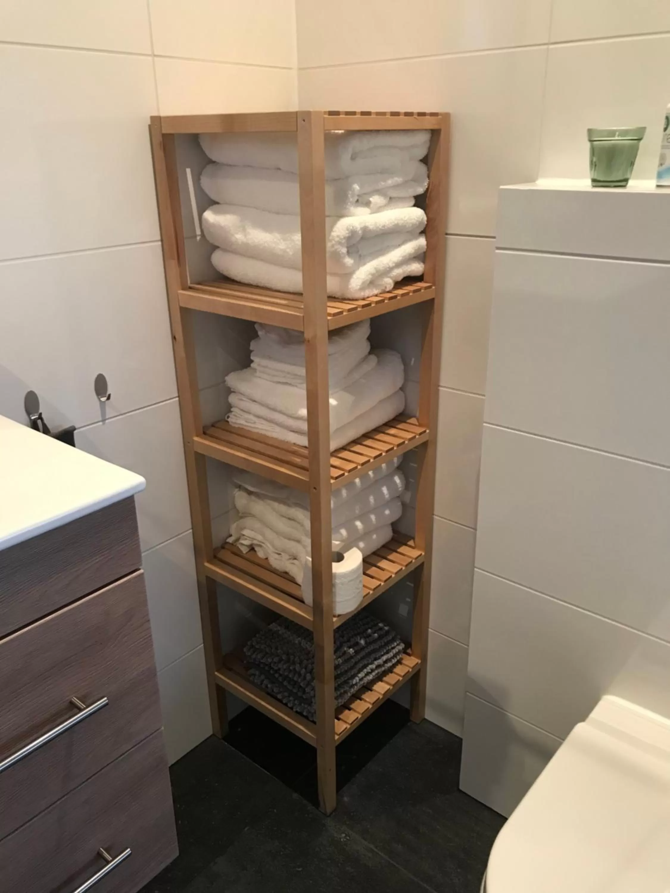 Bathroom in Blossombed