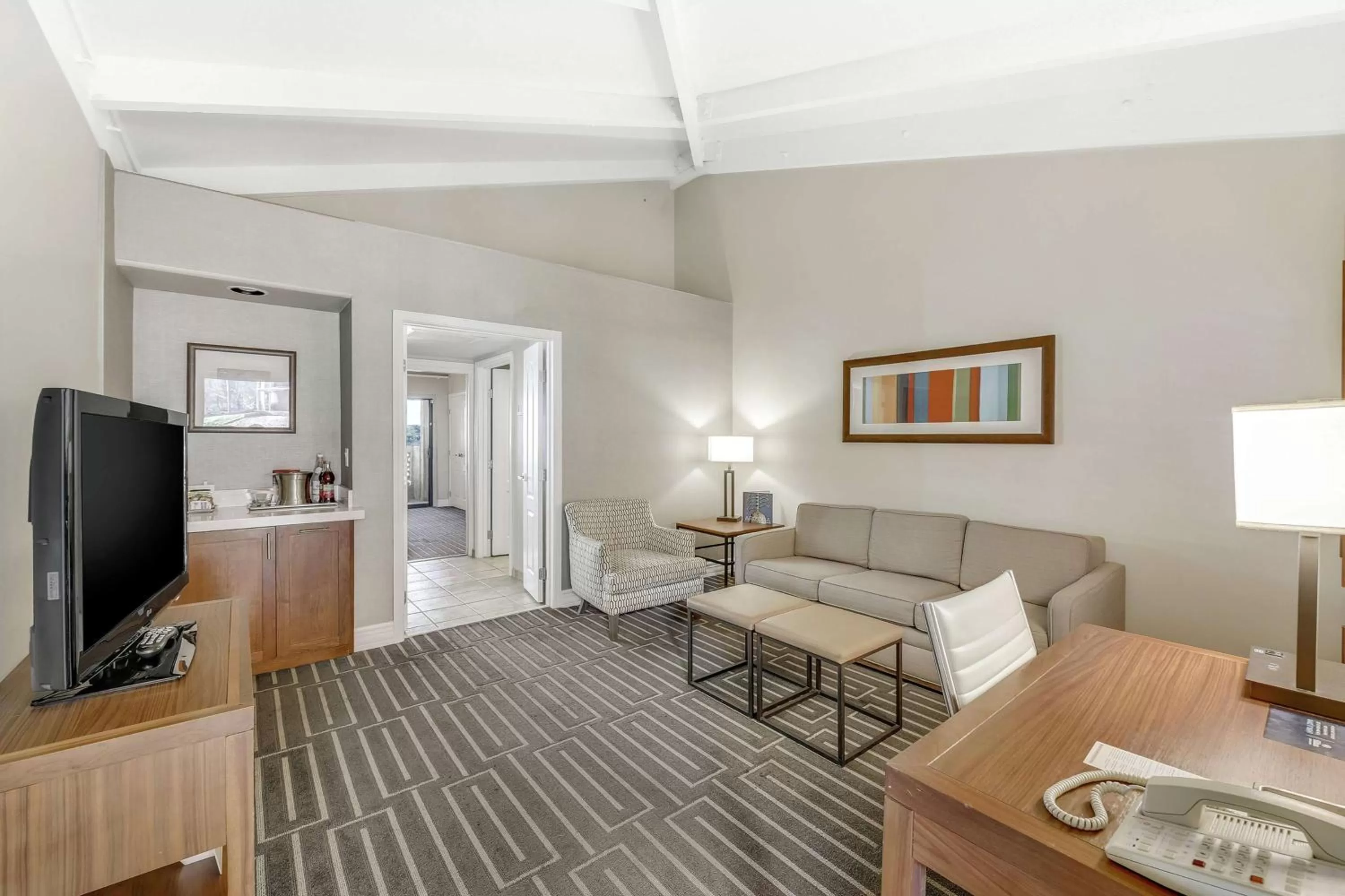 Living room in Hilton Phoenix Tapatio Cliffs Resort