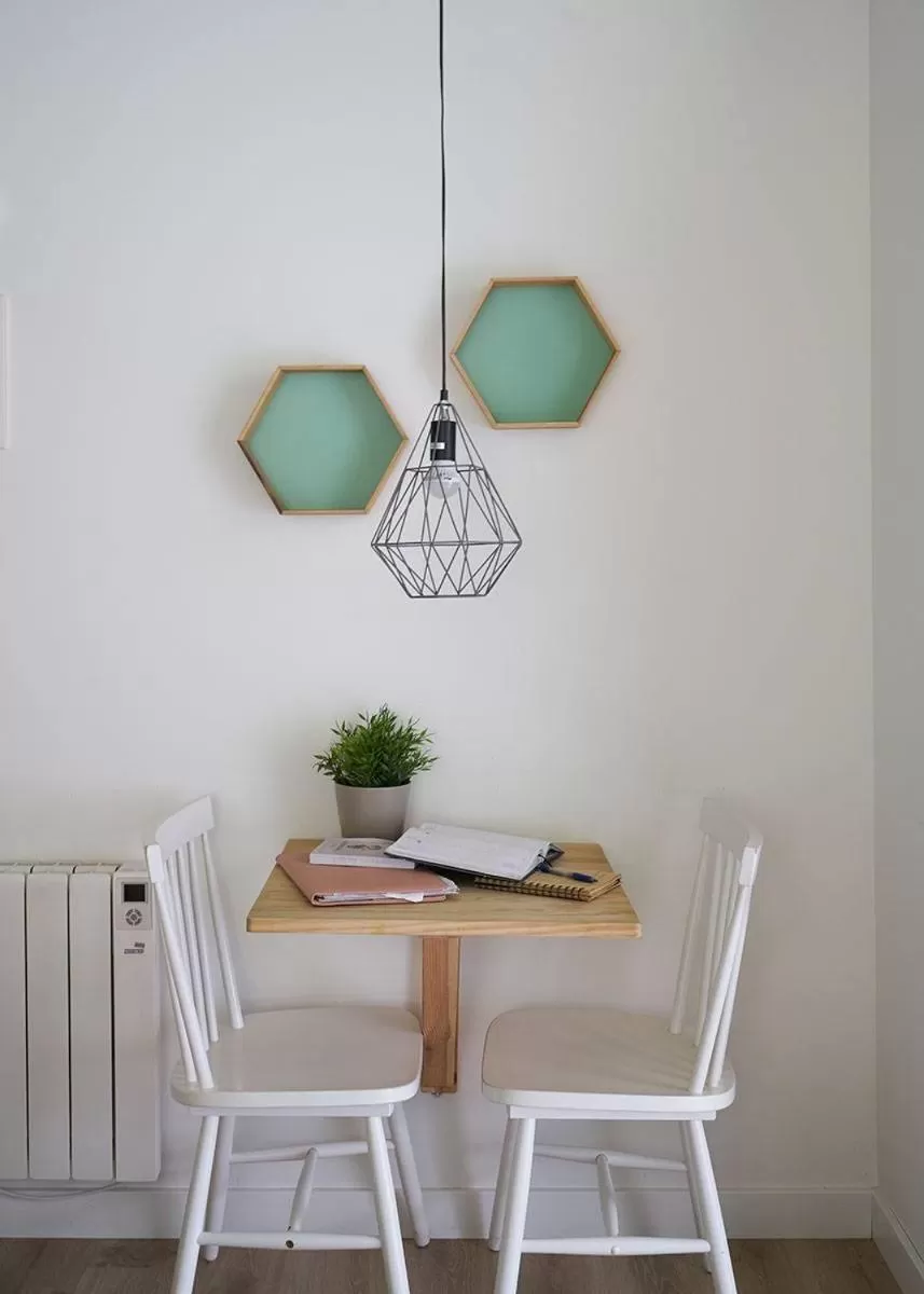 Dining area in Urban Suite Santander