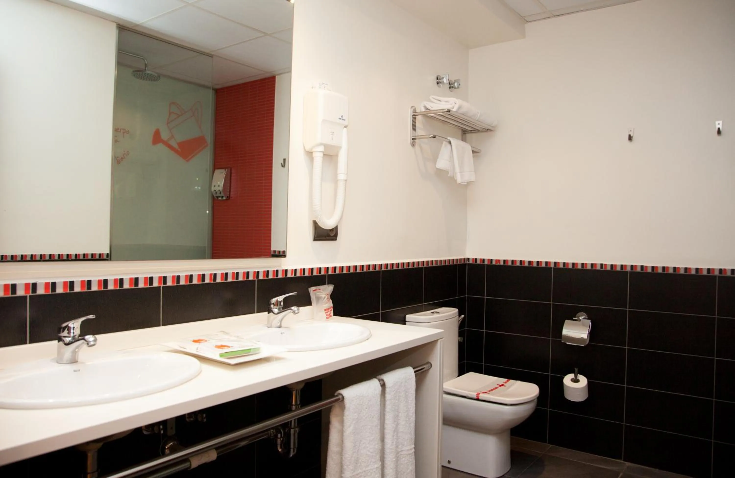 Bathroom in Hotel Bed4U Tudela