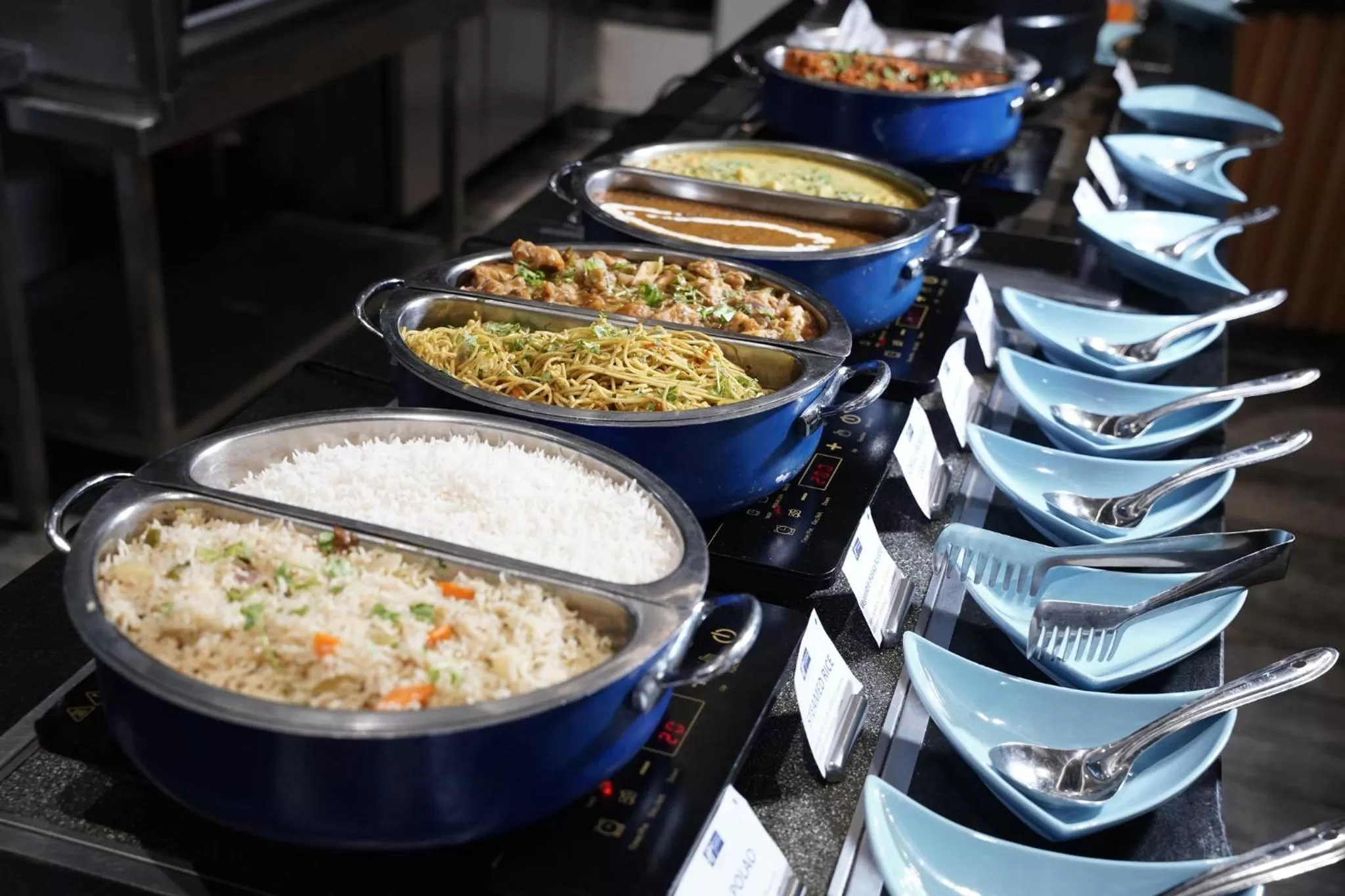 Restaurant/places to eat in Holiday Inn Express Hyderabad HITEC City by IHG