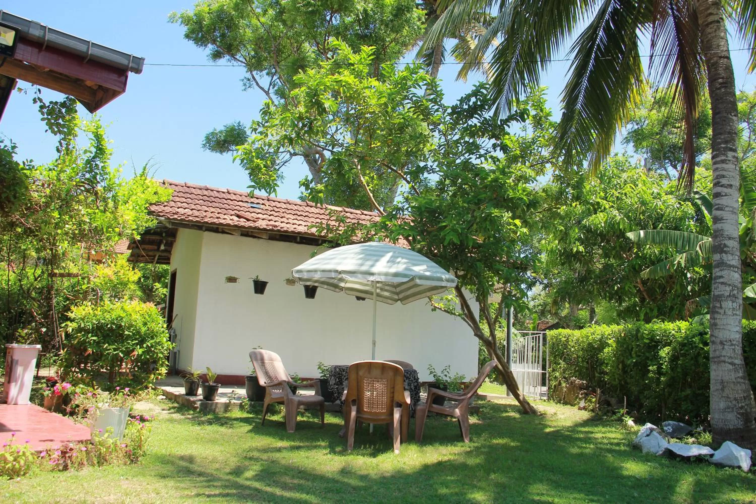 Dining area in Jumera Villa Mirissa