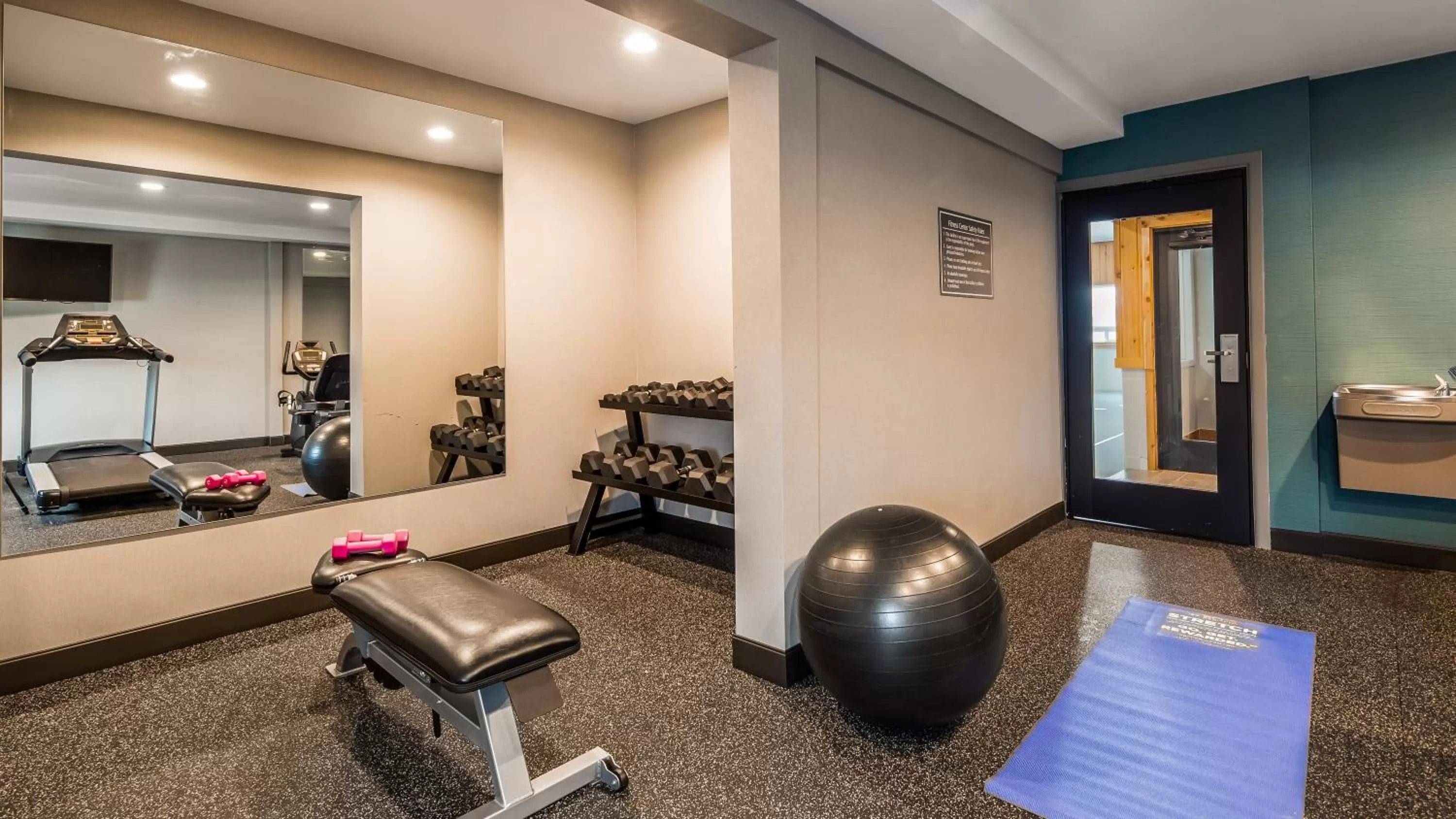 Fitness centre/facilities in Best Western McMinnville Inn