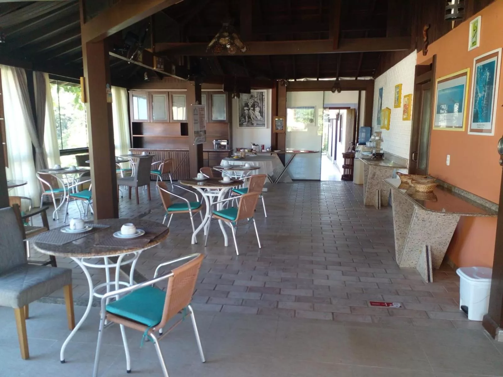 Breakfast, Restaurant/Places to Eat in Pousada Bangalôs Da Mole - Florianópolis