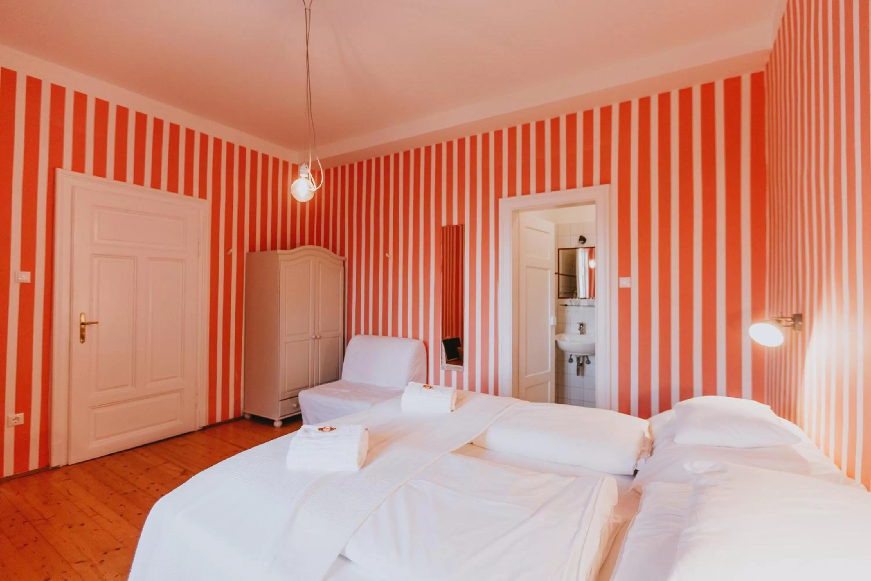 Photo of the whole room, Bed in Villa Mimi