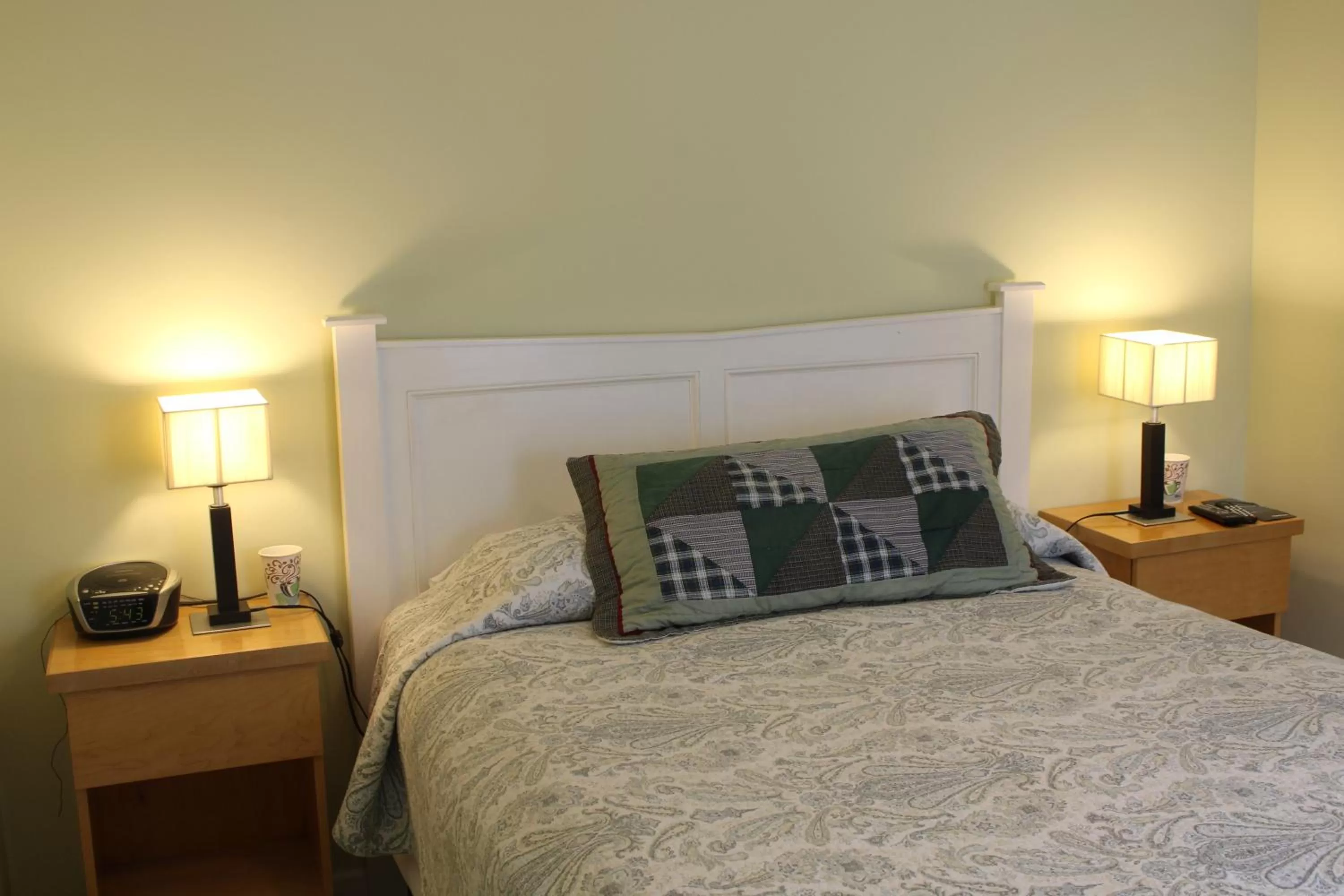 Two-Bedroom Suite in Catskill Seasons Inn