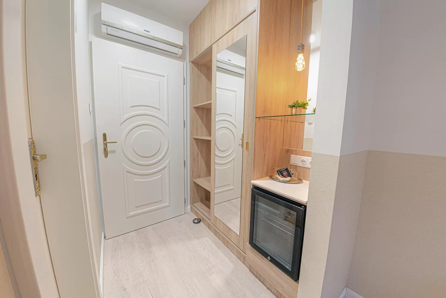 Bedroom, Bathroom in Casablanca Panzió