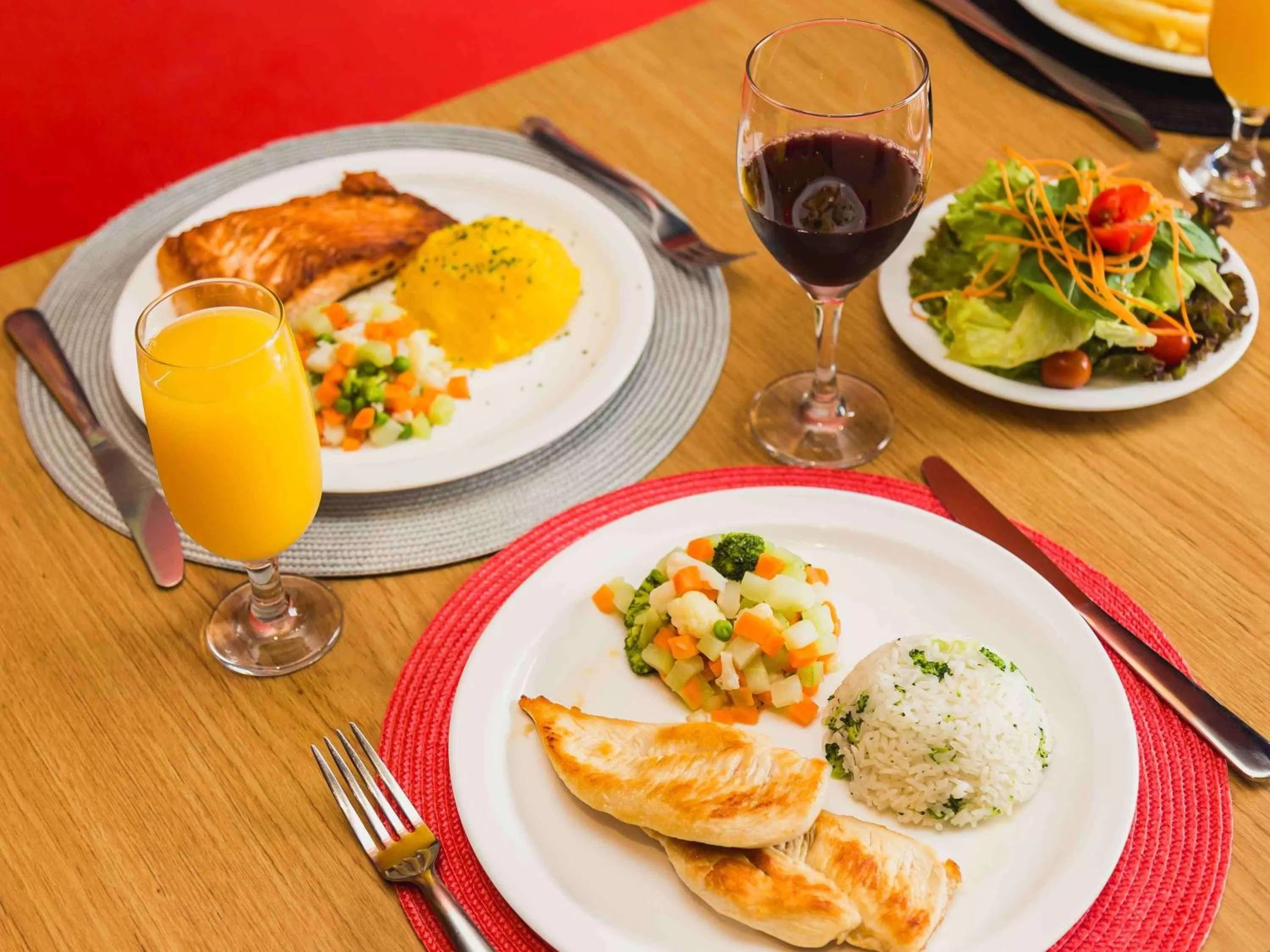 Restaurant/places to eat in ibis Porto Alegre Aeroporto