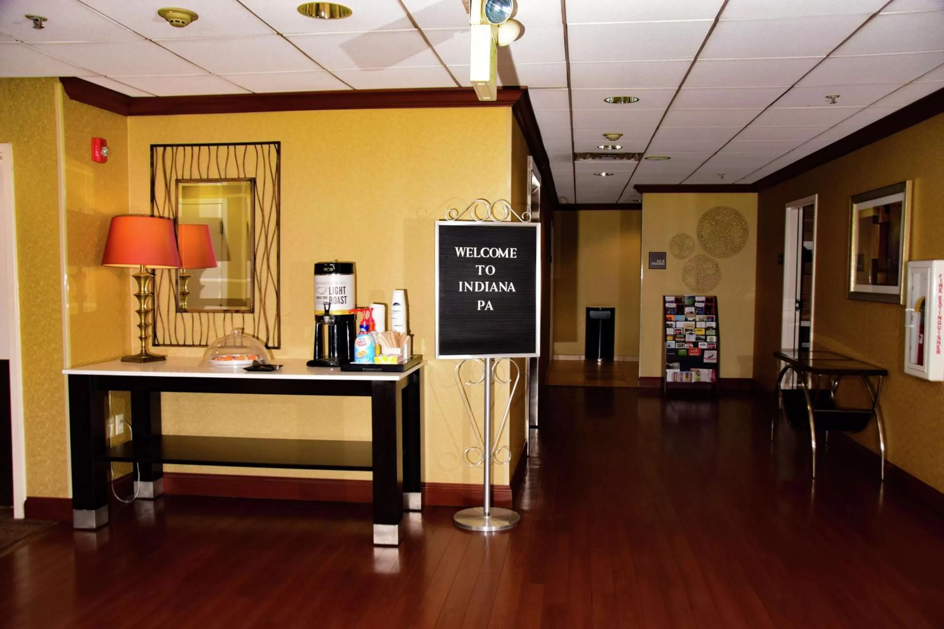 Restaurant/places to eat in Hampton Inn Indiana