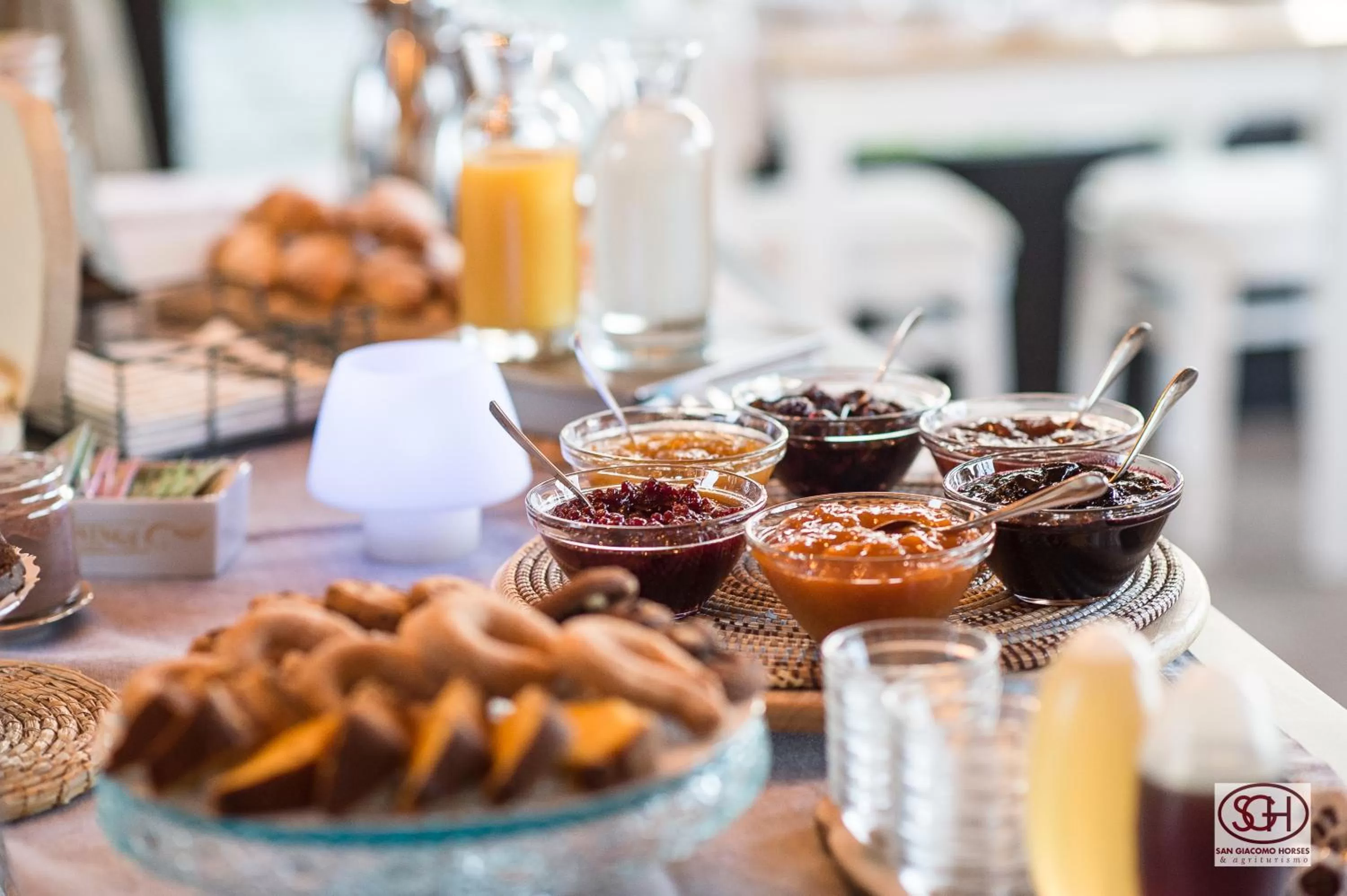 Continental breakfast in San Giacomo Horses & Agriturismo